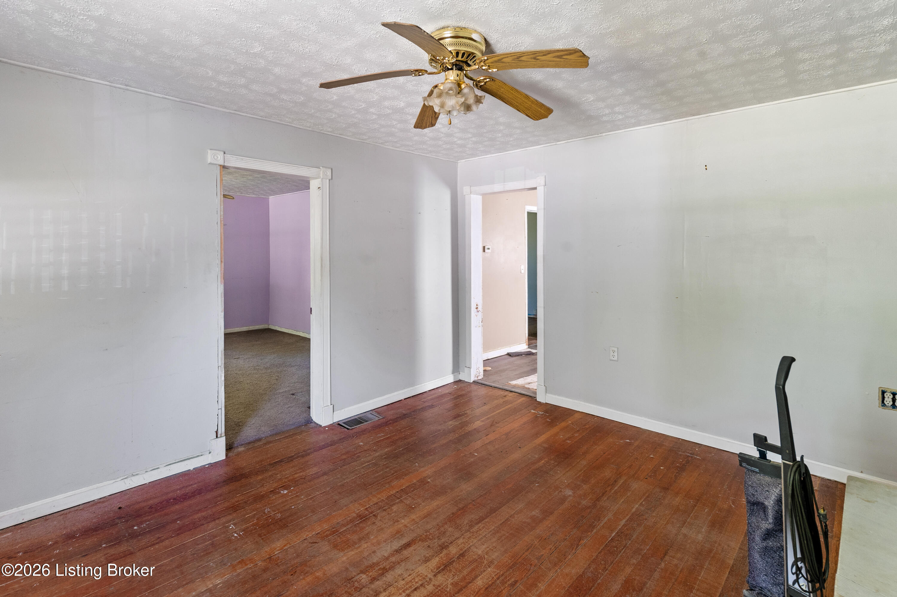 69 Petersburg Rd Property Photo 6