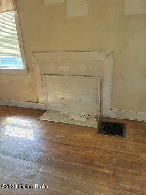 936 Beecher St Property Photo 8