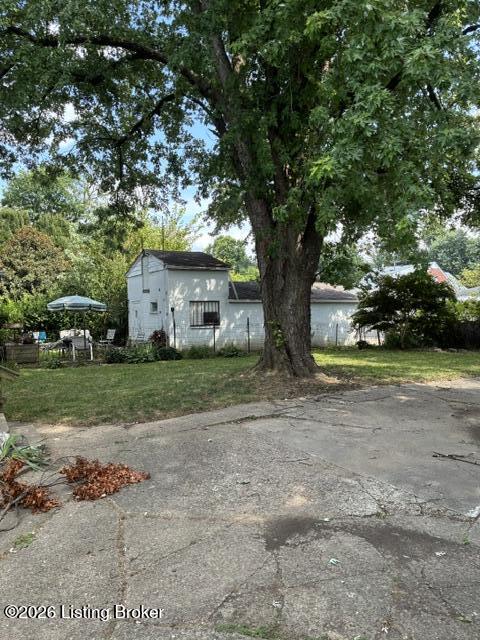 936 Beecher St Property Photo 32