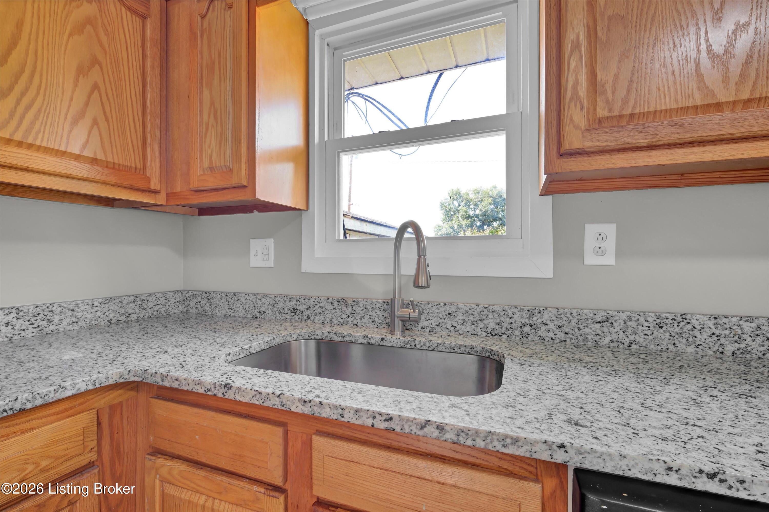 213 Pebblebrook Dr Property Photo 12