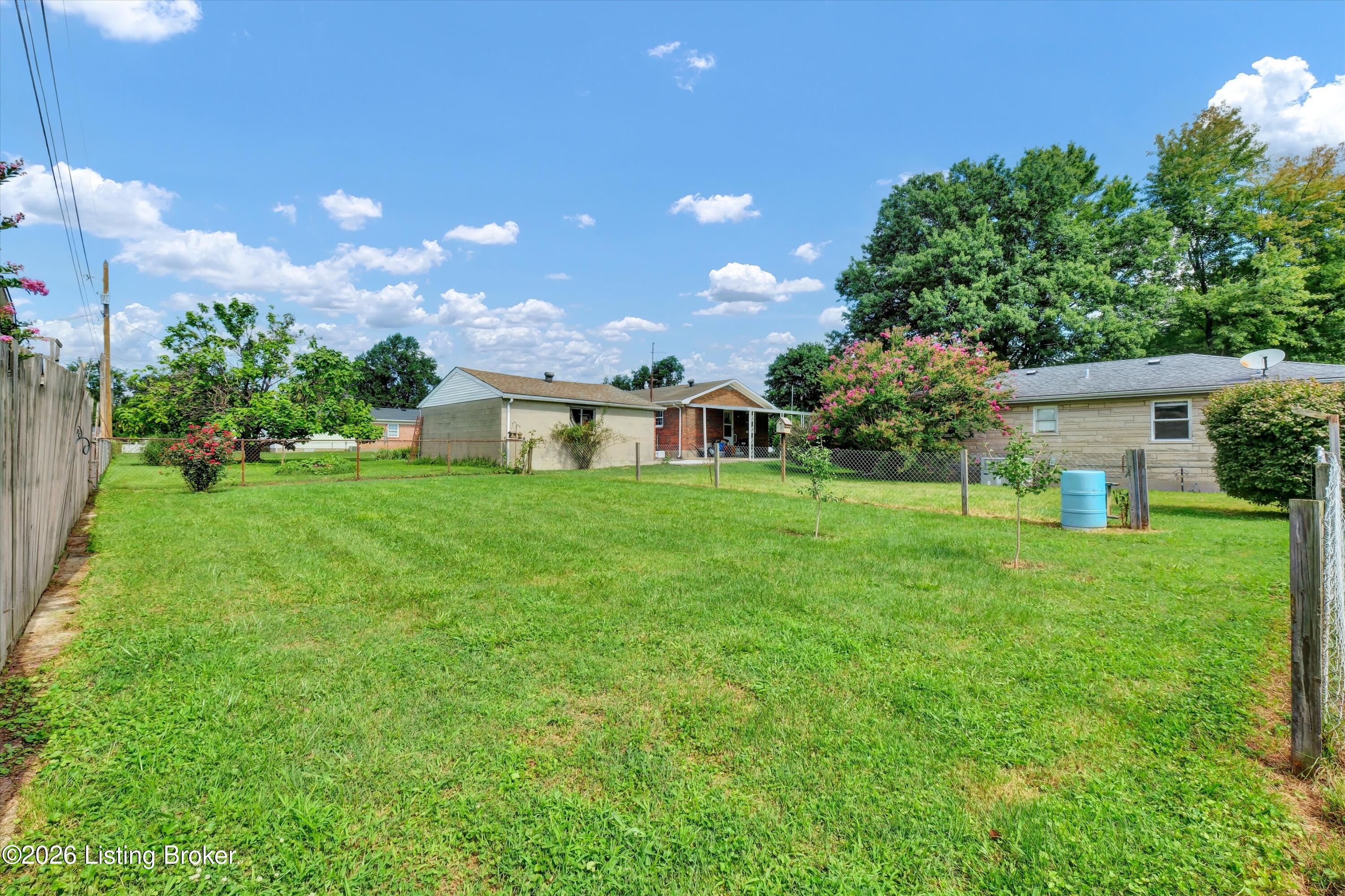 213 Pebblebrook Dr Property Photo 28