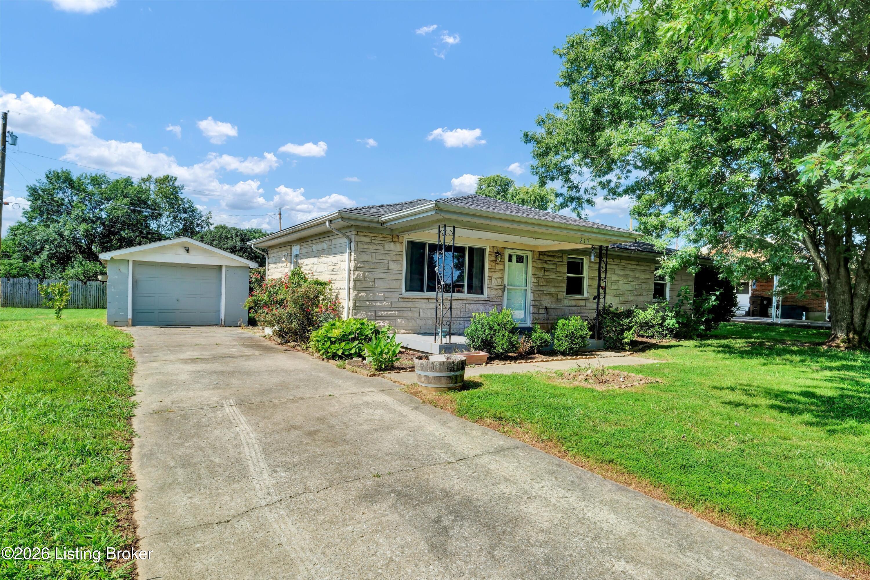 213 Pebblebrook Dr Property Photo 38