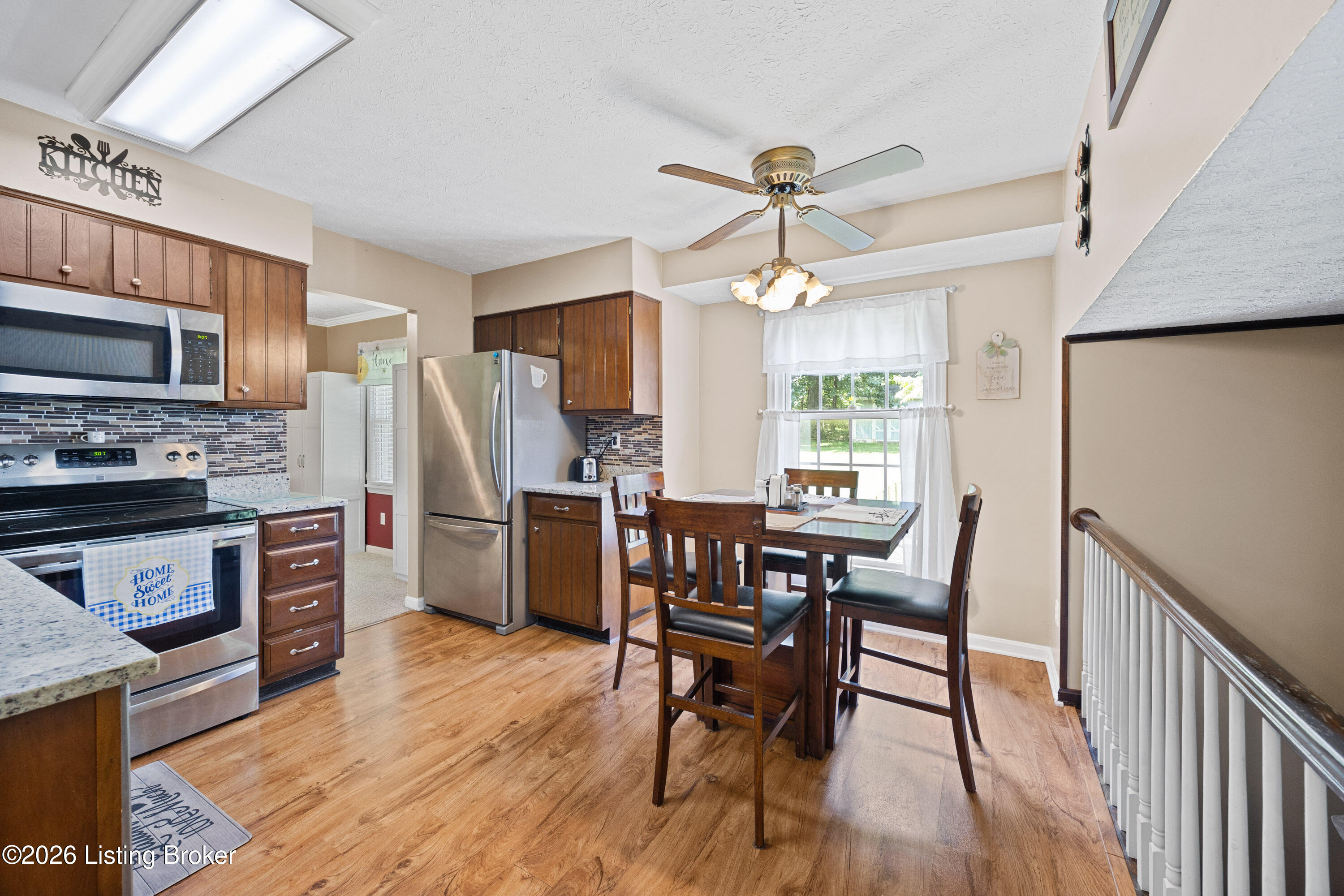 574 Pine Creek Rd Property Photo 12