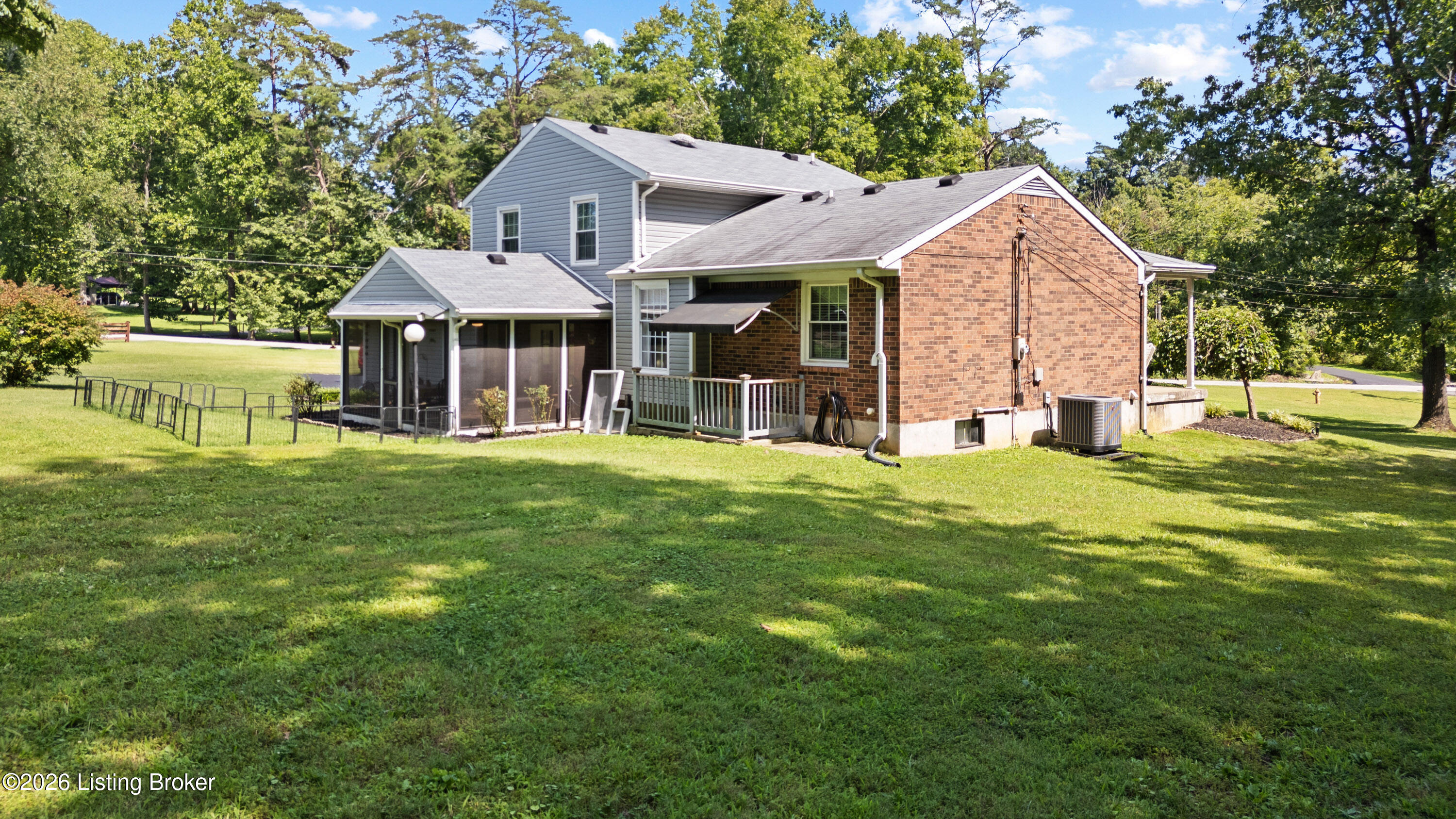 574 Pine Creek Rd Property Photo 26