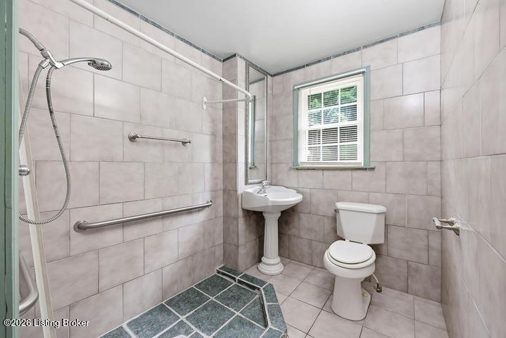 1920 Glensboro Rd Property Photo 26