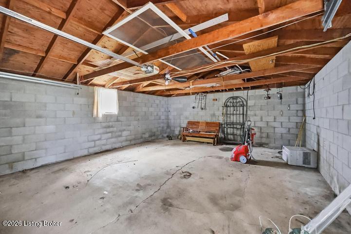 1920 Glensboro Rd Property Photo 55