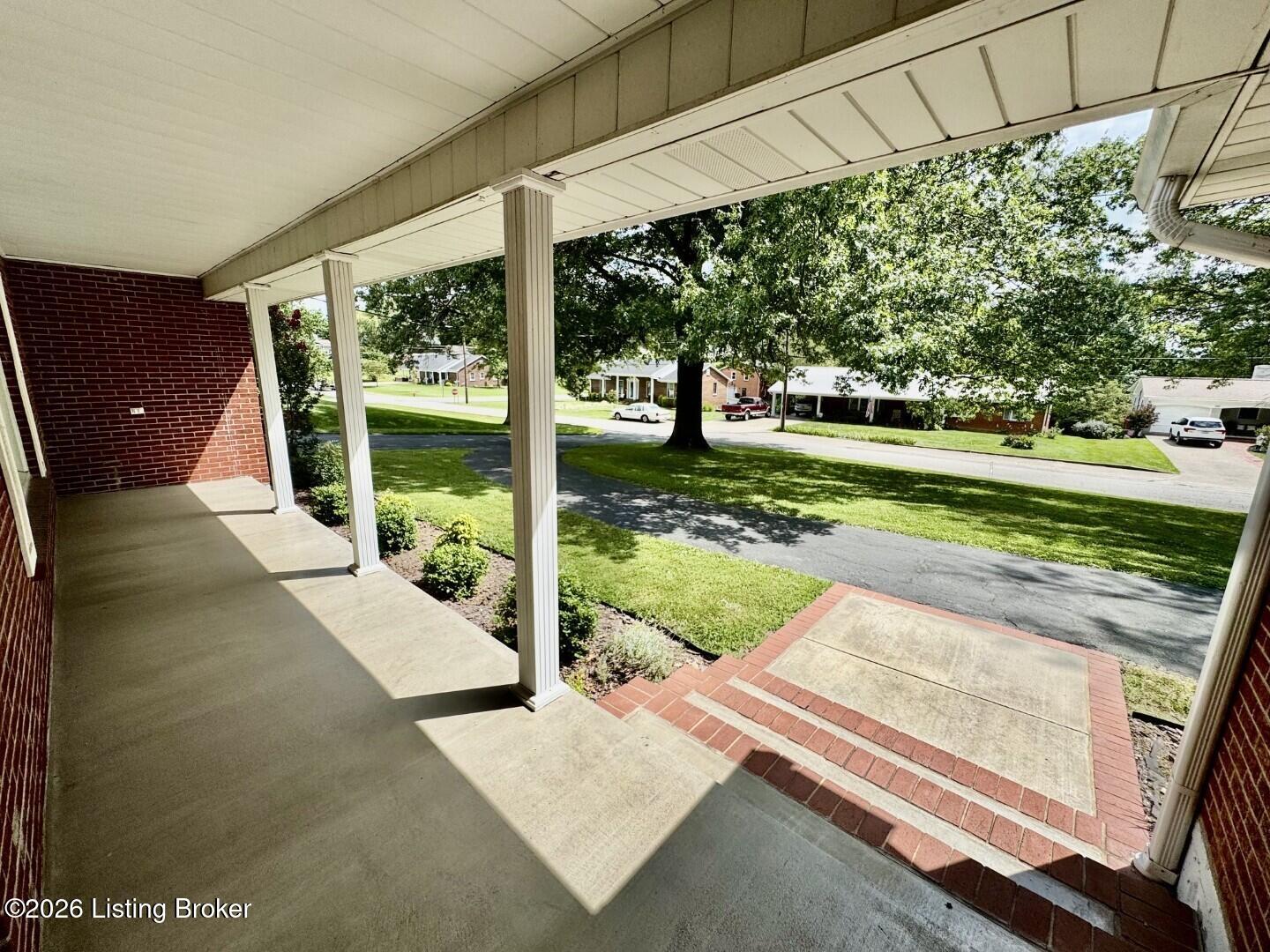 307 W Virginia Ave Property Photo 3