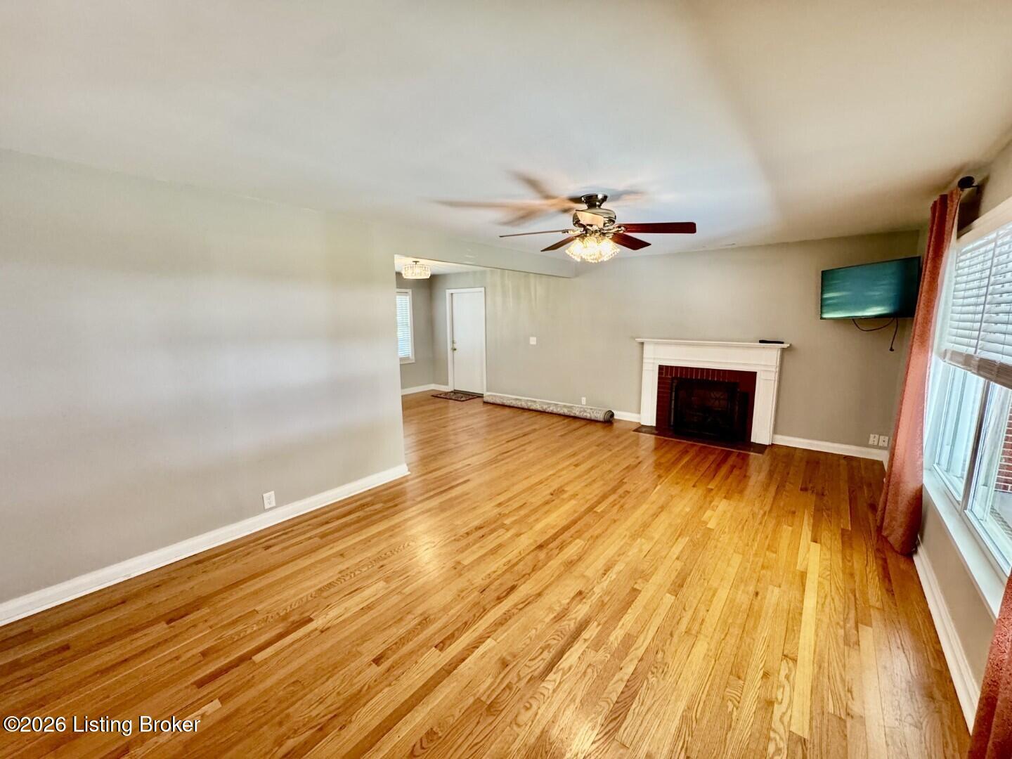 307 W Virginia Ave Property Photo 8