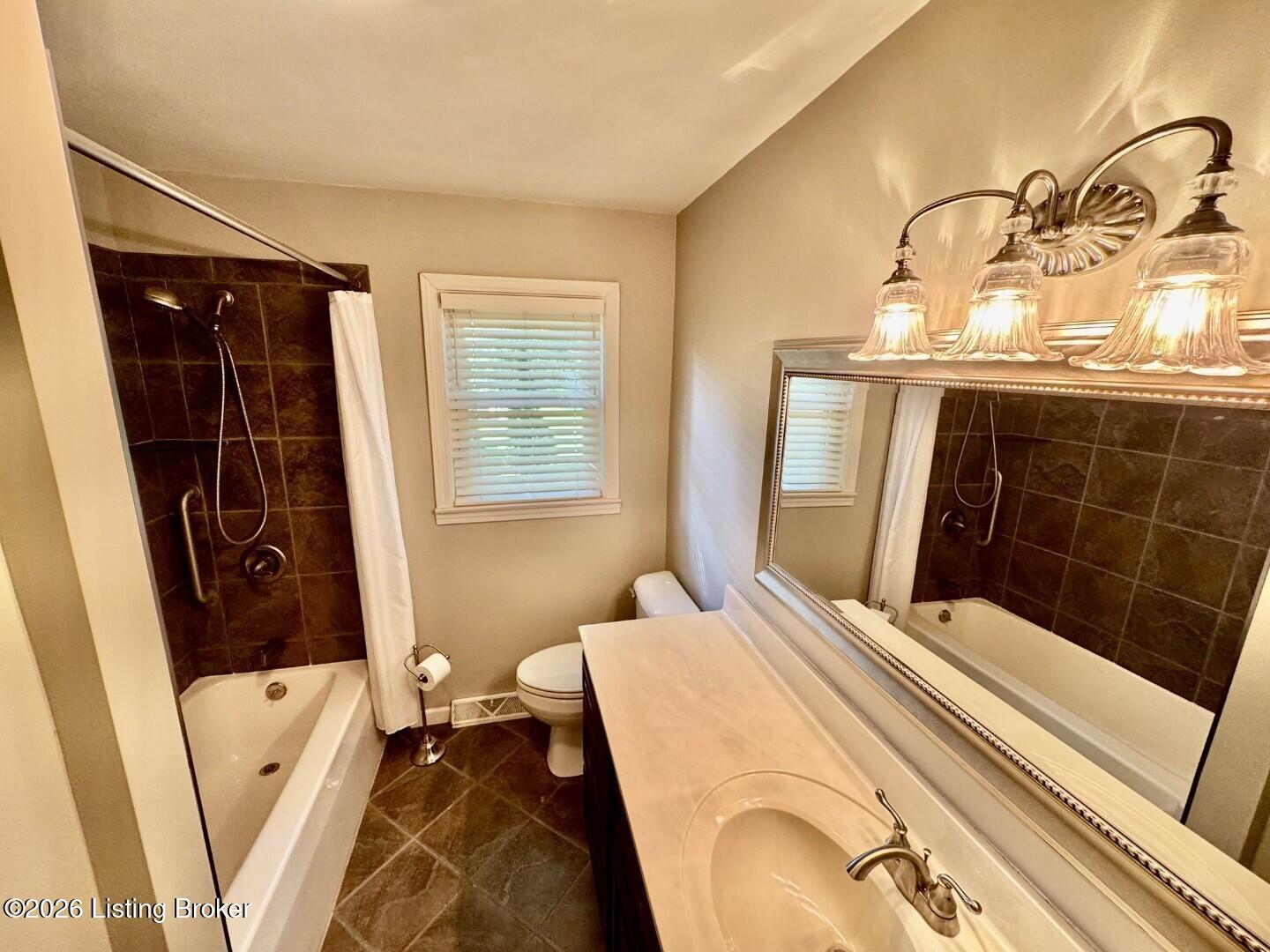 307 W Virginia Ave Property Photo 21