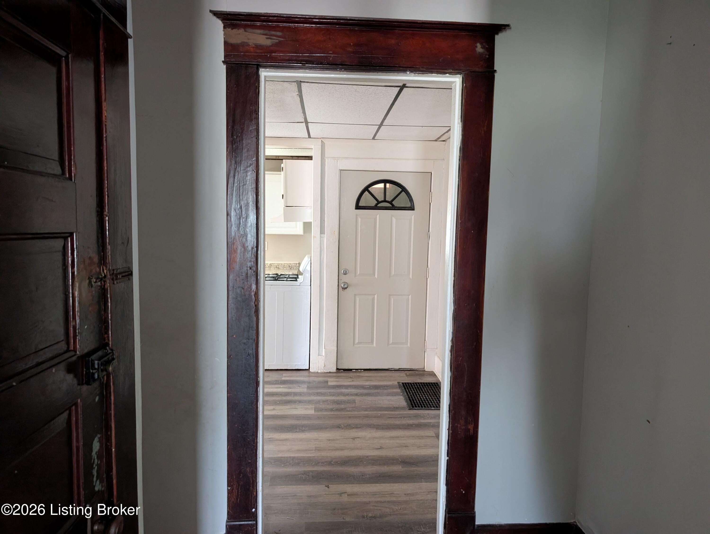 676 Cecil Ave Property Photo 4