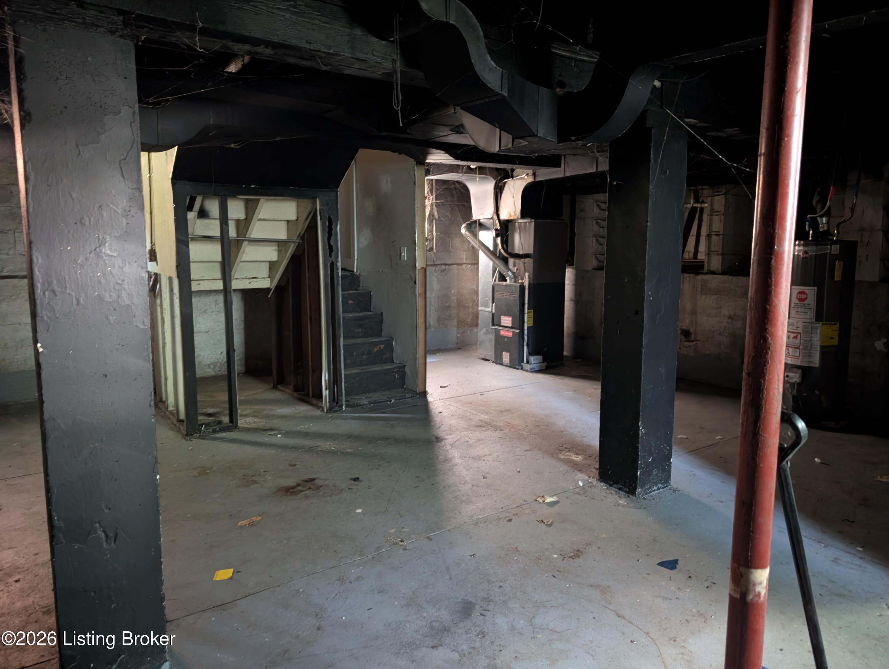 676 Cecil Ave Property Photo 16
