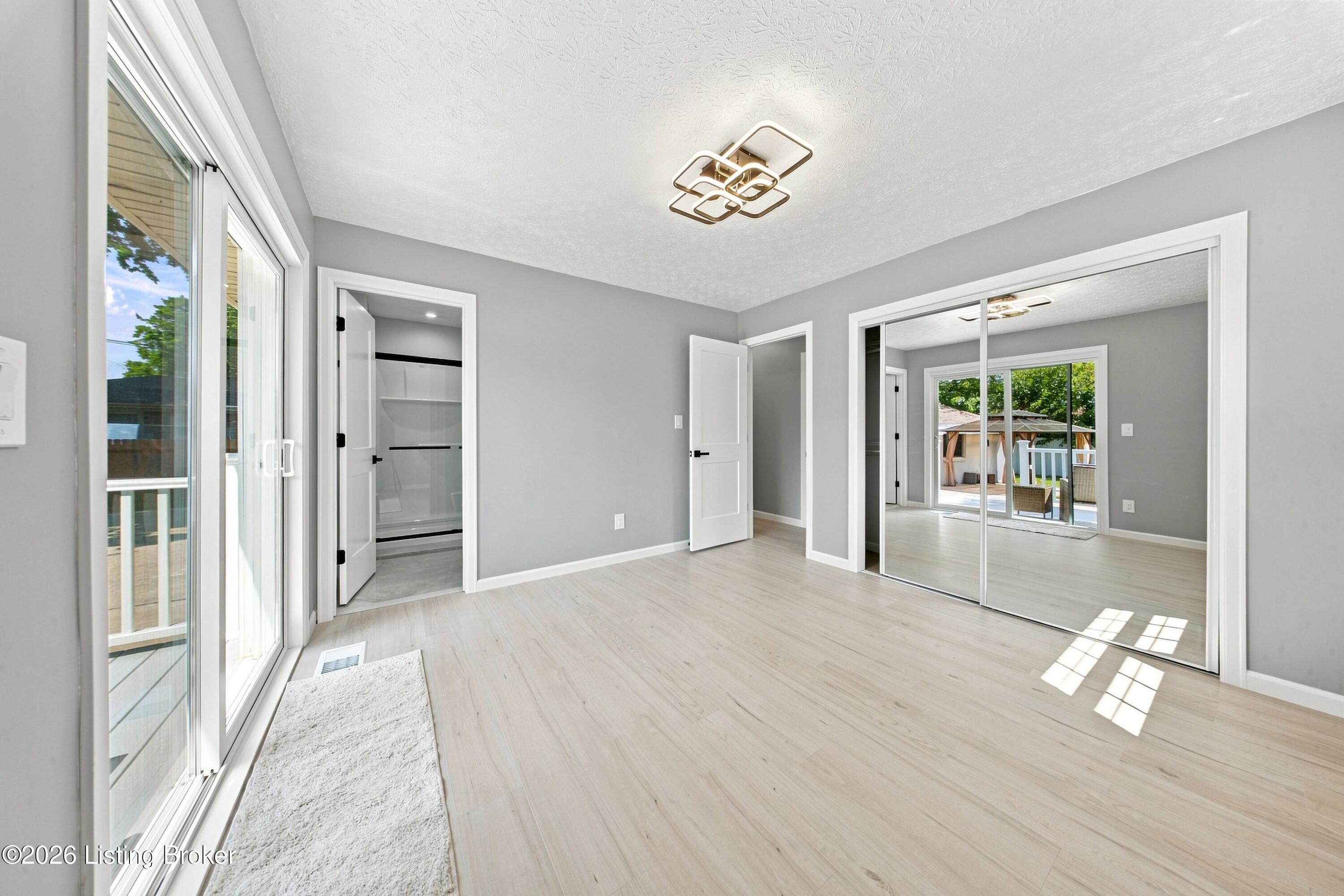 6802 Tropic Ct Property Photo 11