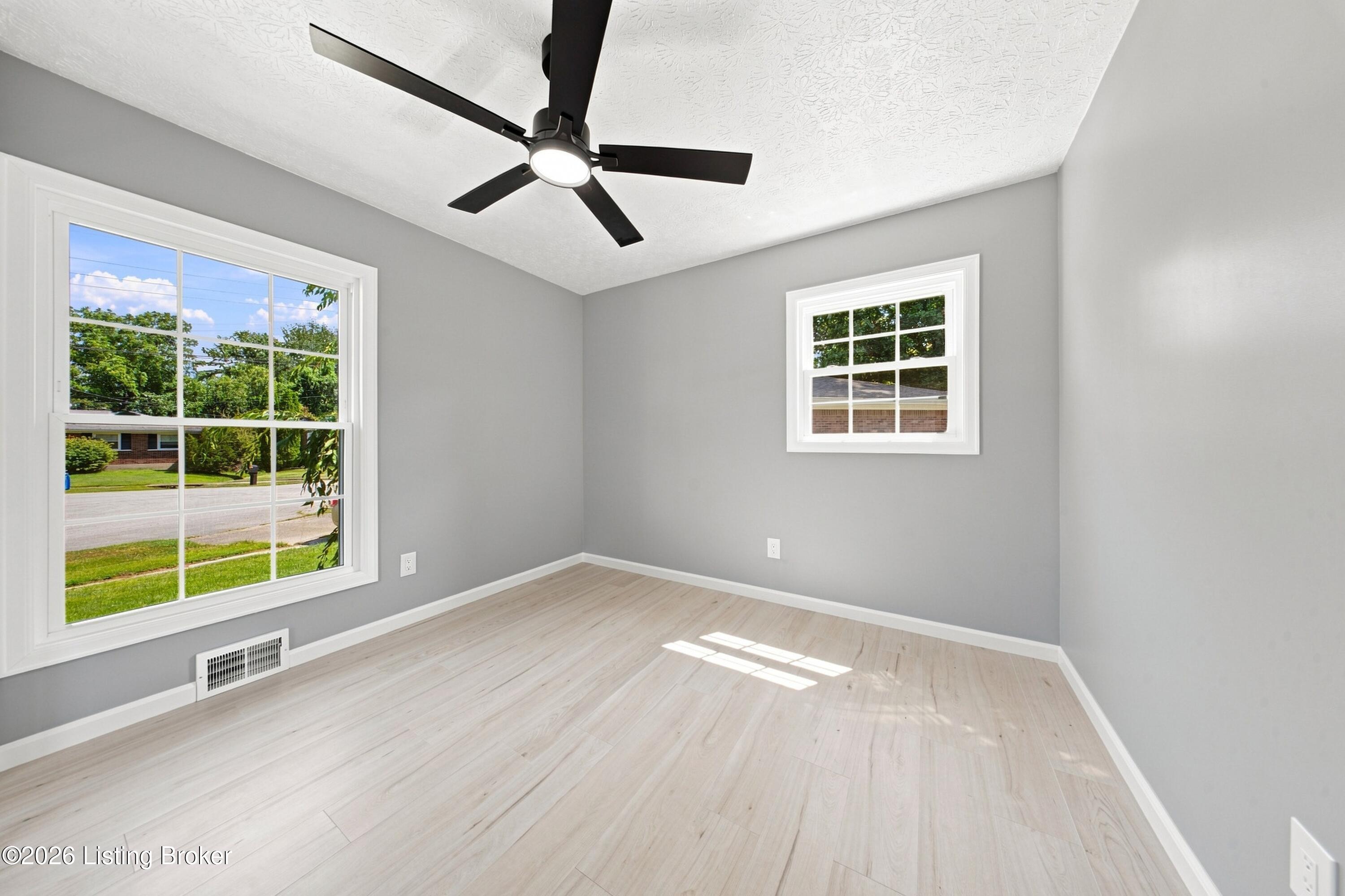 6802 Tropic Ct Property Photo 13