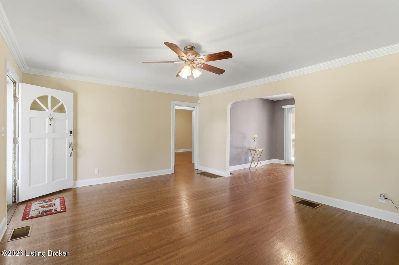 243 Fairfax Ave Property Photo 10