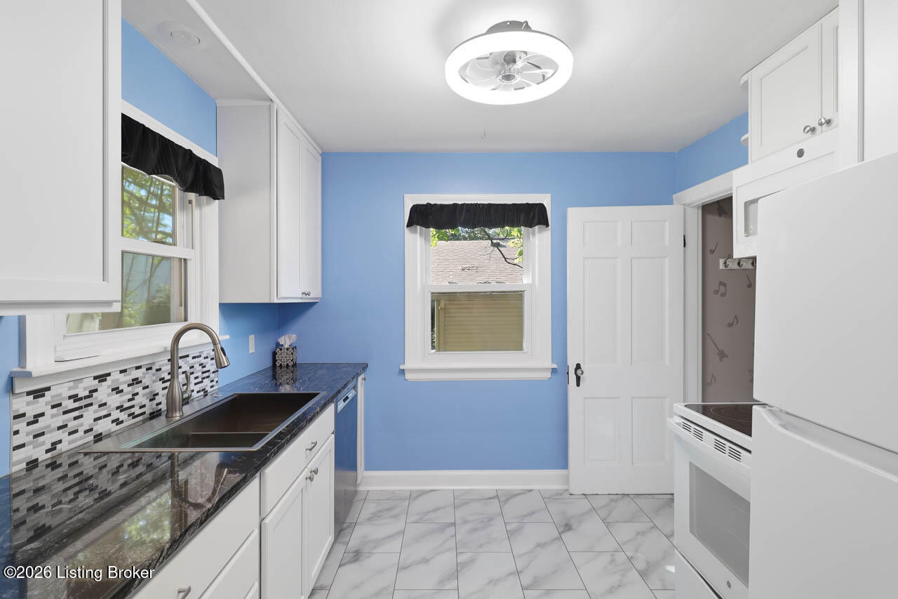 243 Fairfax Ave Property Photo 12