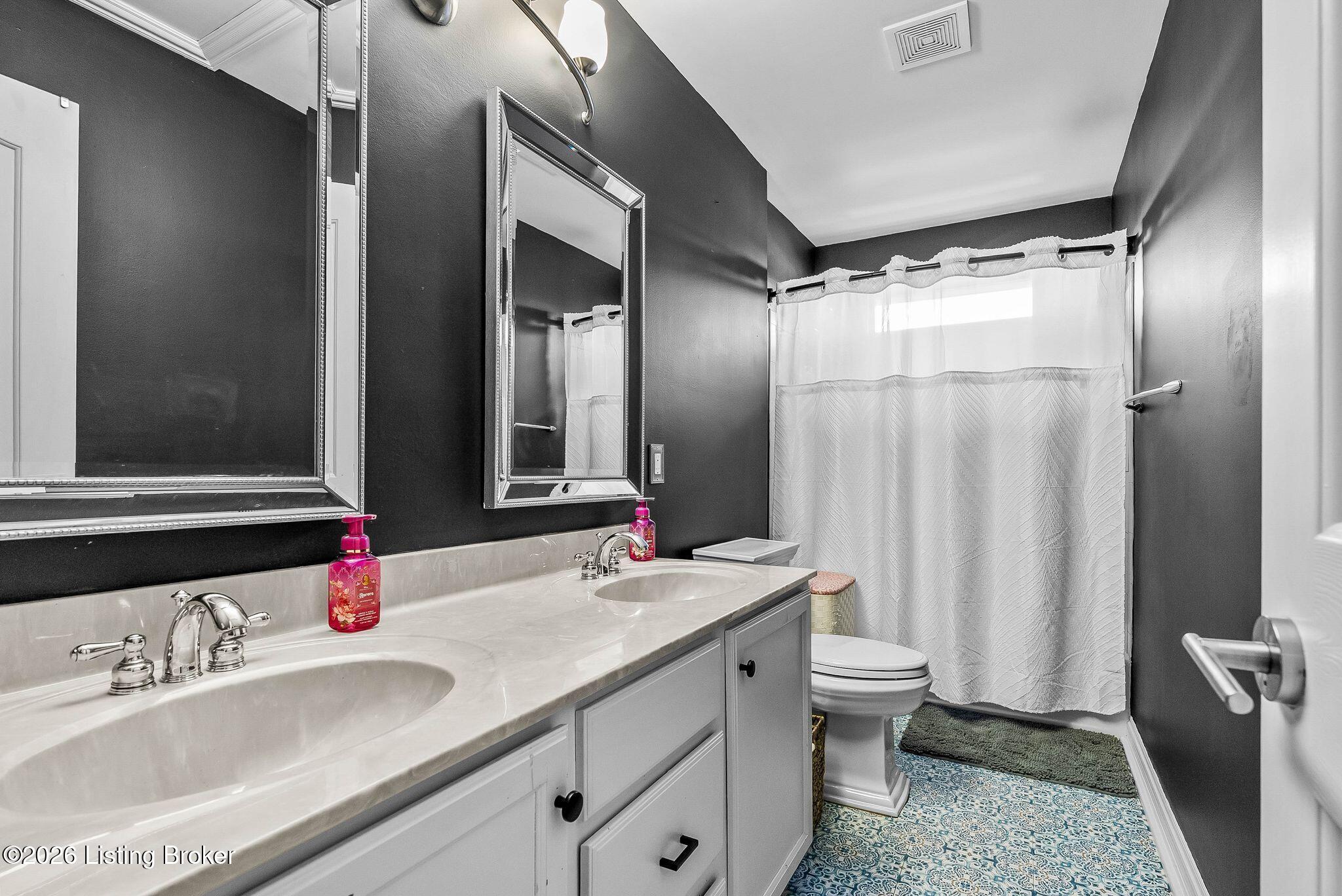111 Chestnut Glen Dr Property Photo 47