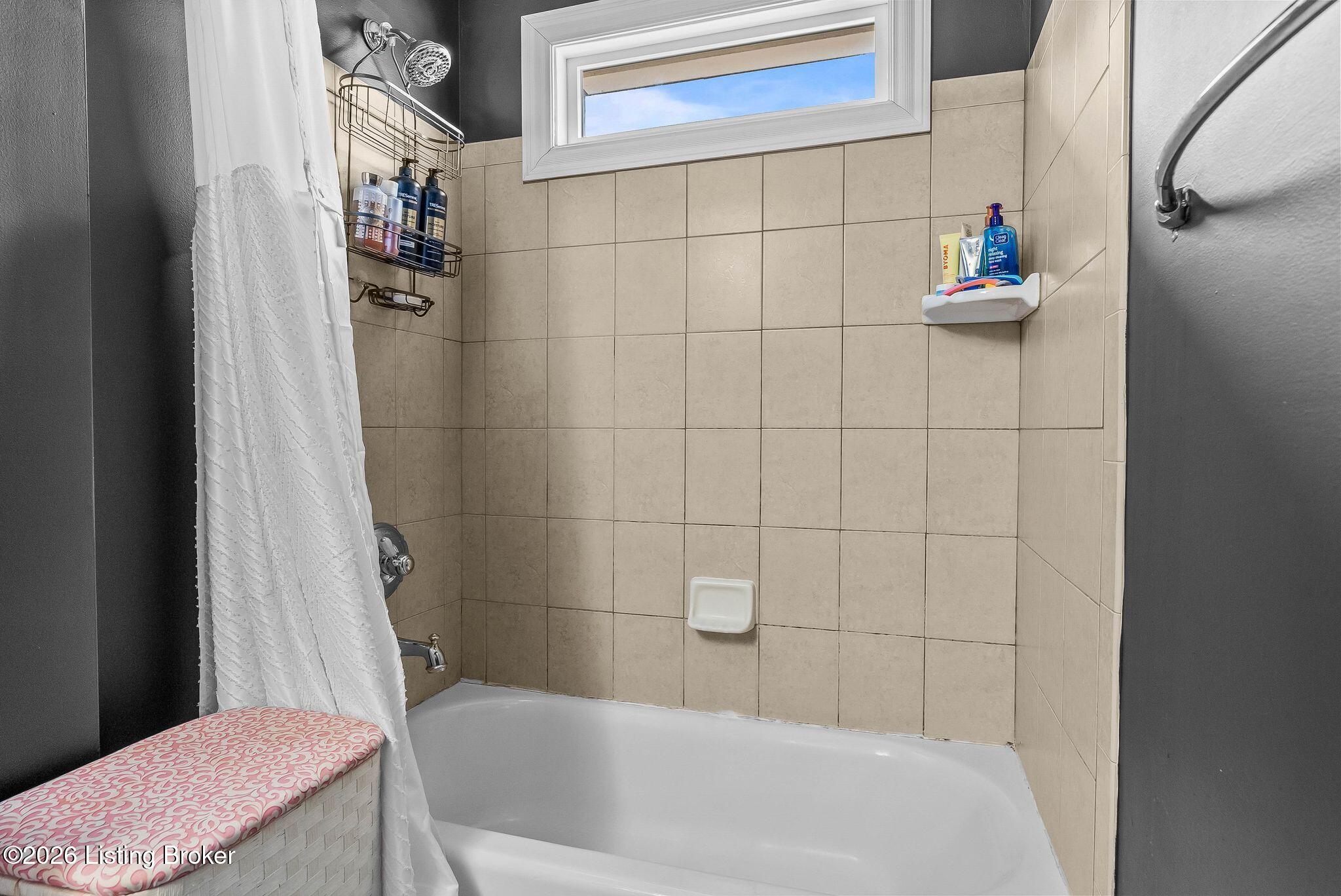 111 Chestnut Glen Dr Property Photo 48