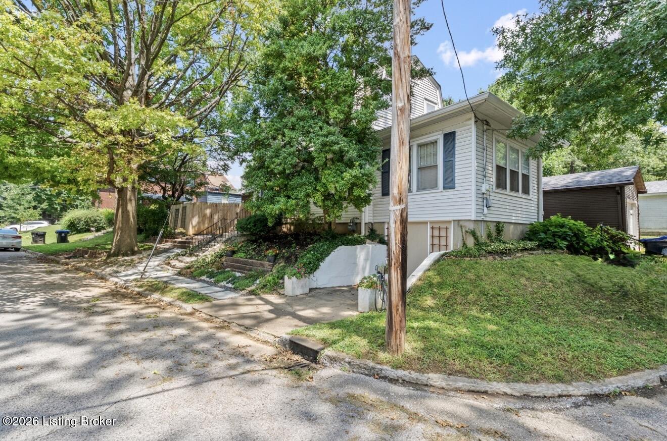 1439 Quadrant Ave Property Photo 9