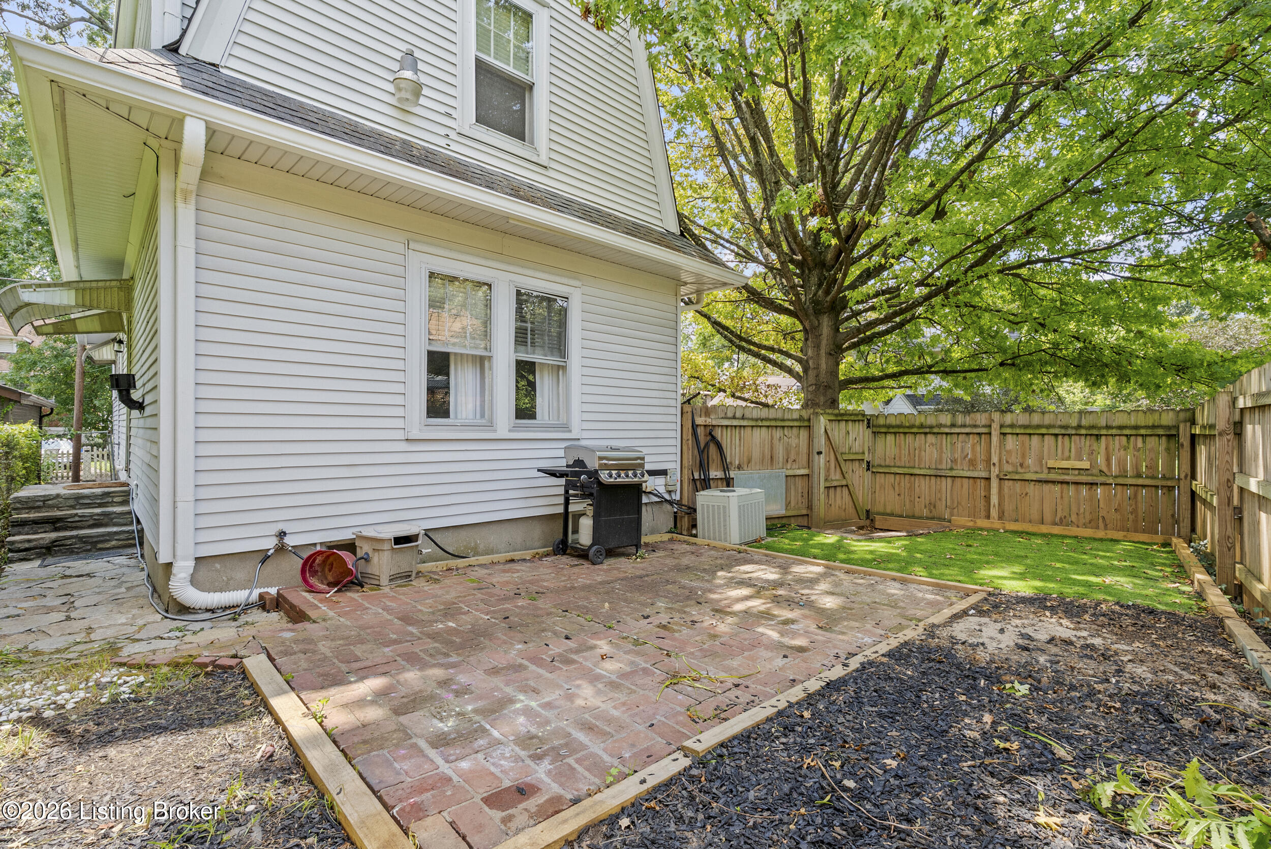 1439 Quadrant Ave Property Photo 57