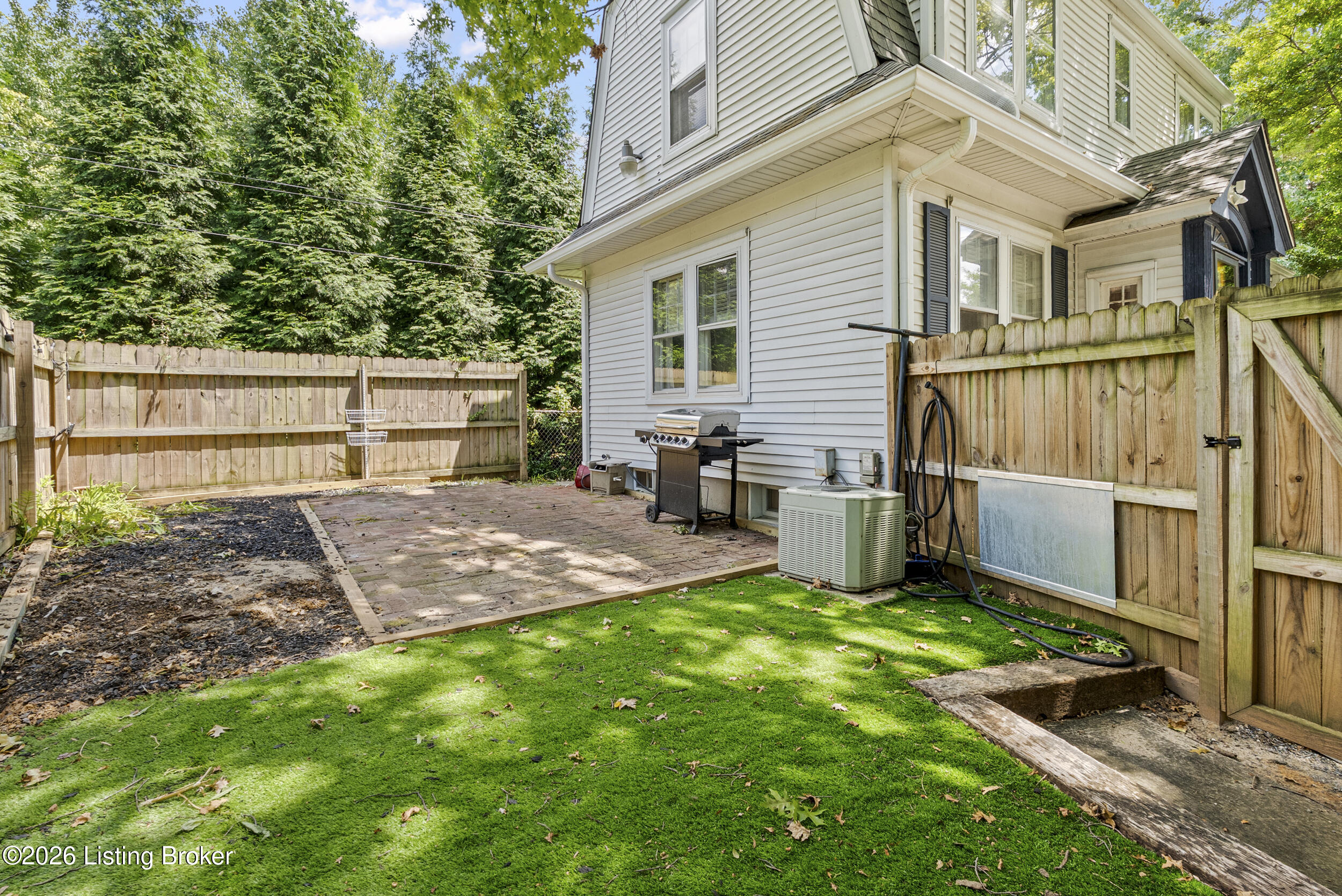 1439 Quadrant Ave Property Photo 58