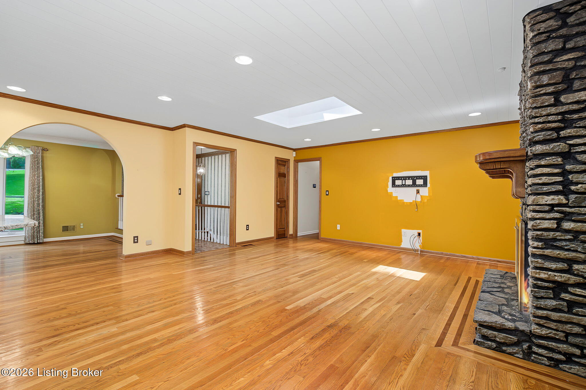 8819 Mountain Brook Dr Property Photo 13