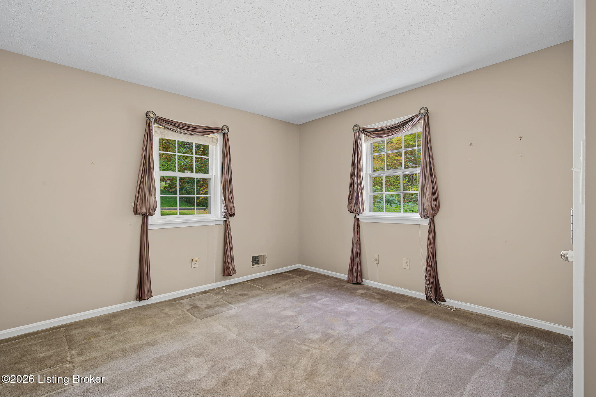 8819 Mountain Brook Dr Property Photo 20