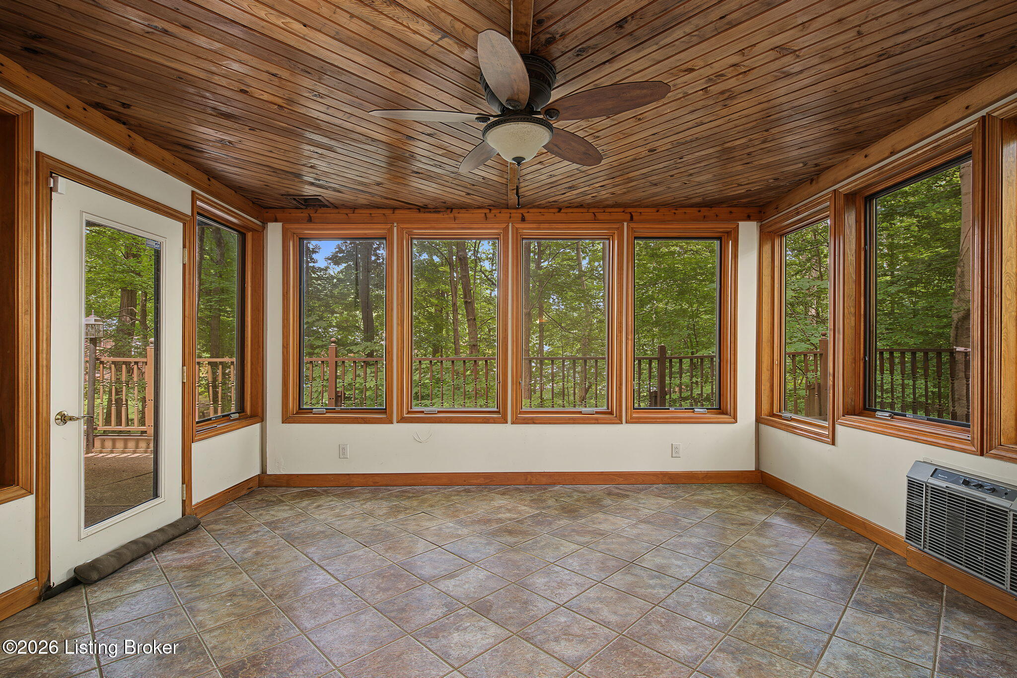 8819 Mountain Brook Dr Property Photo 37