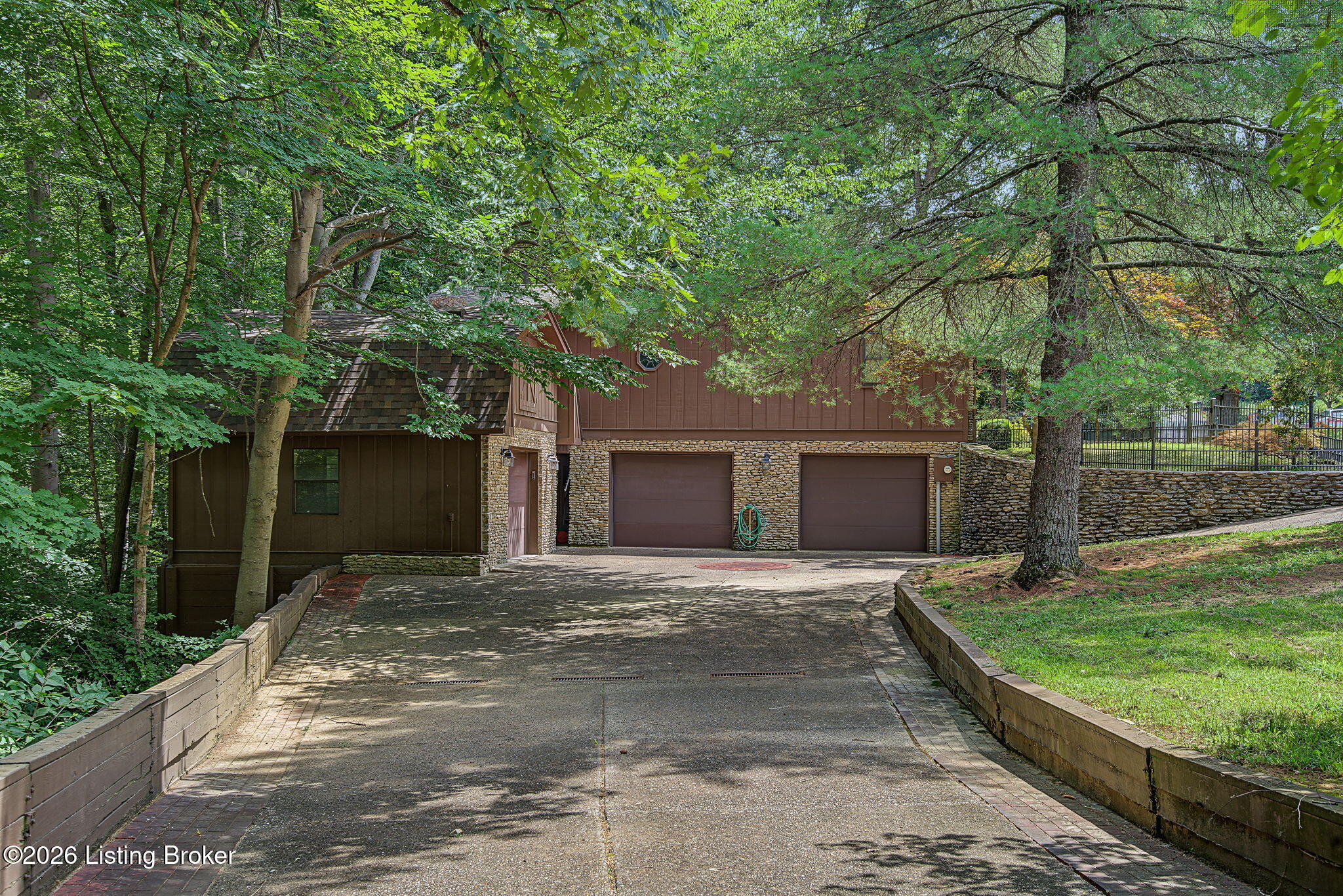 8819 Mountain Brook Dr Property Photo 44