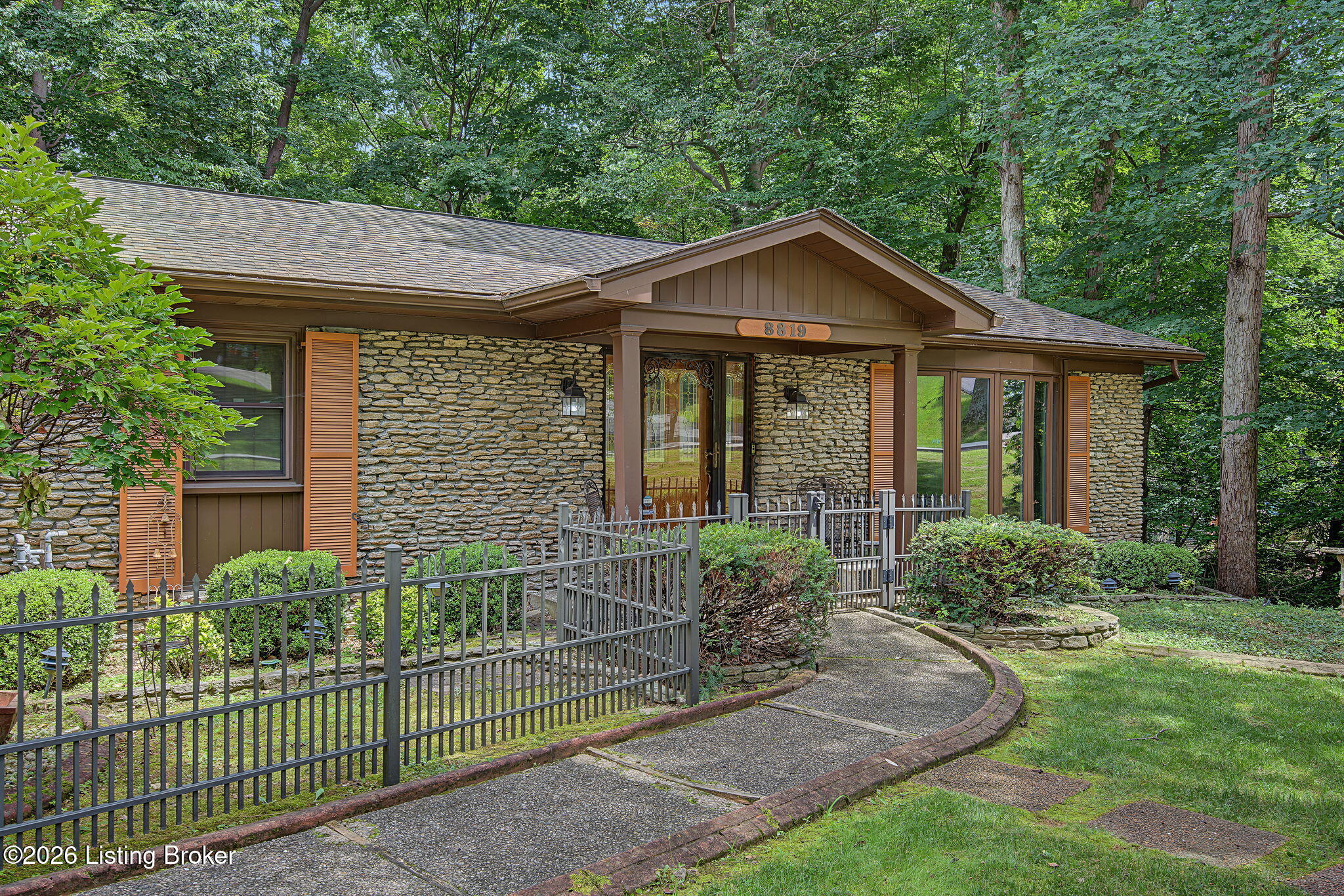8819 Mountain Brook Dr Property Photo 45