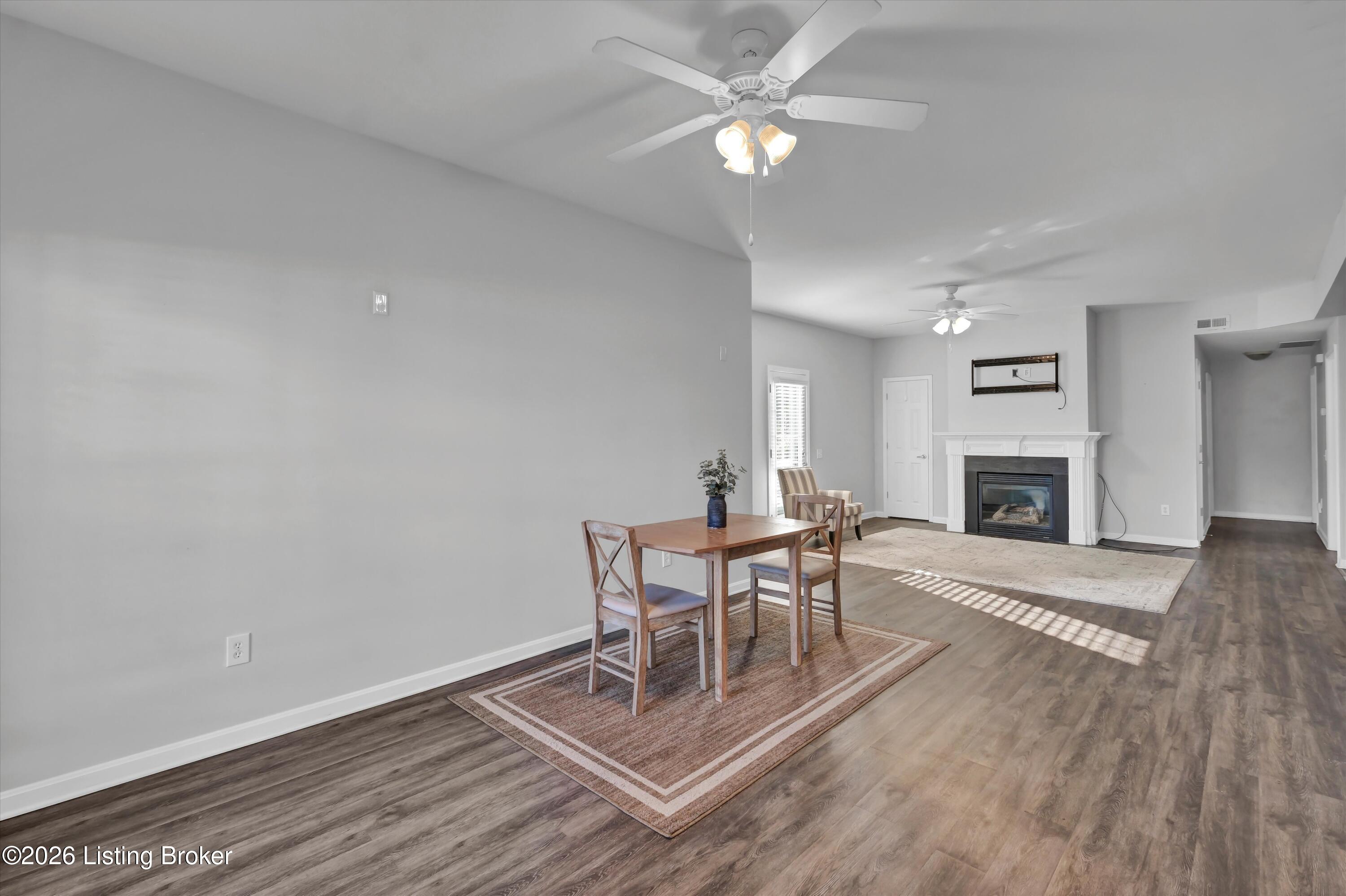 339 S Dorsey Ln Property Photo 17