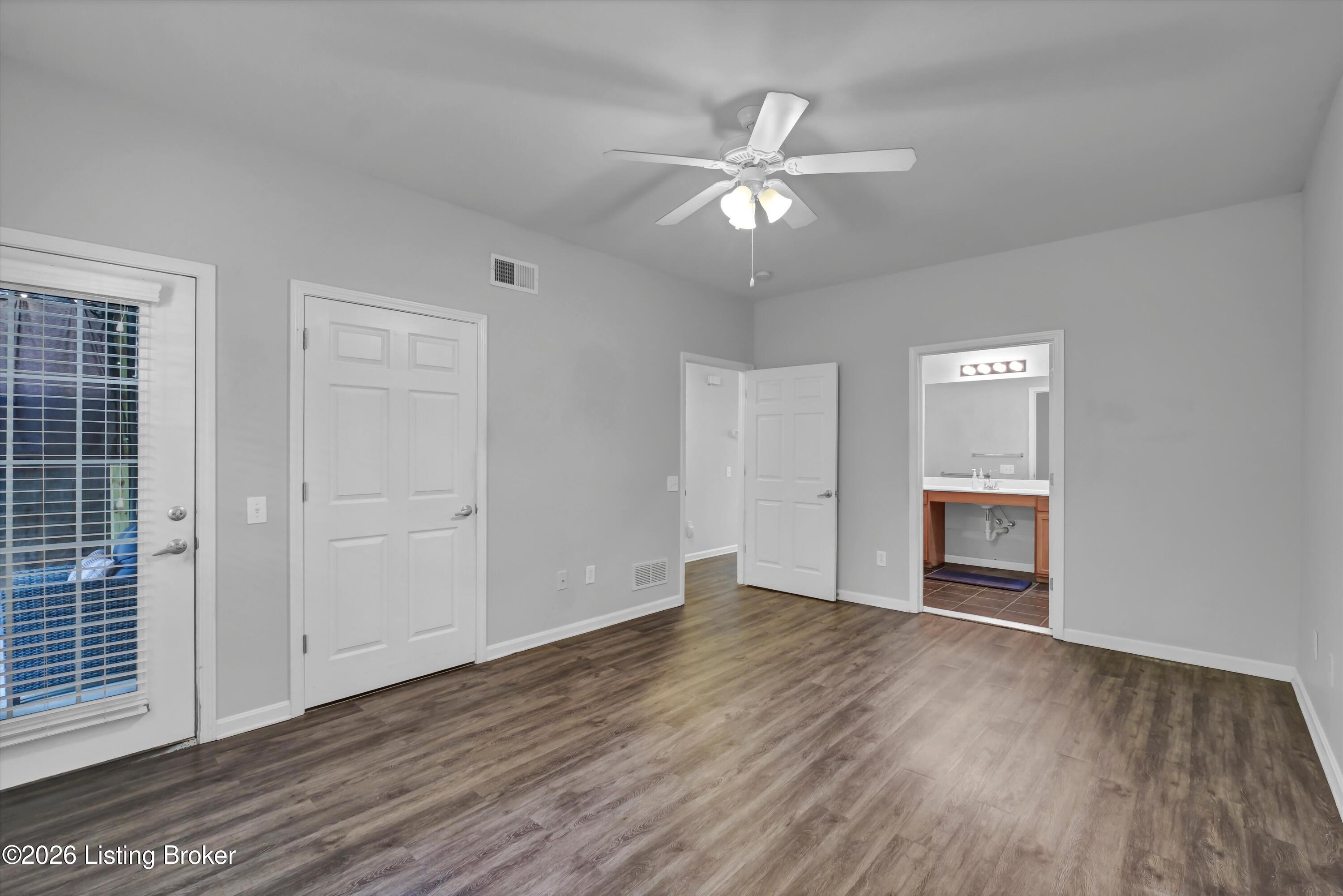 339 S Dorsey Ln Property Photo 32