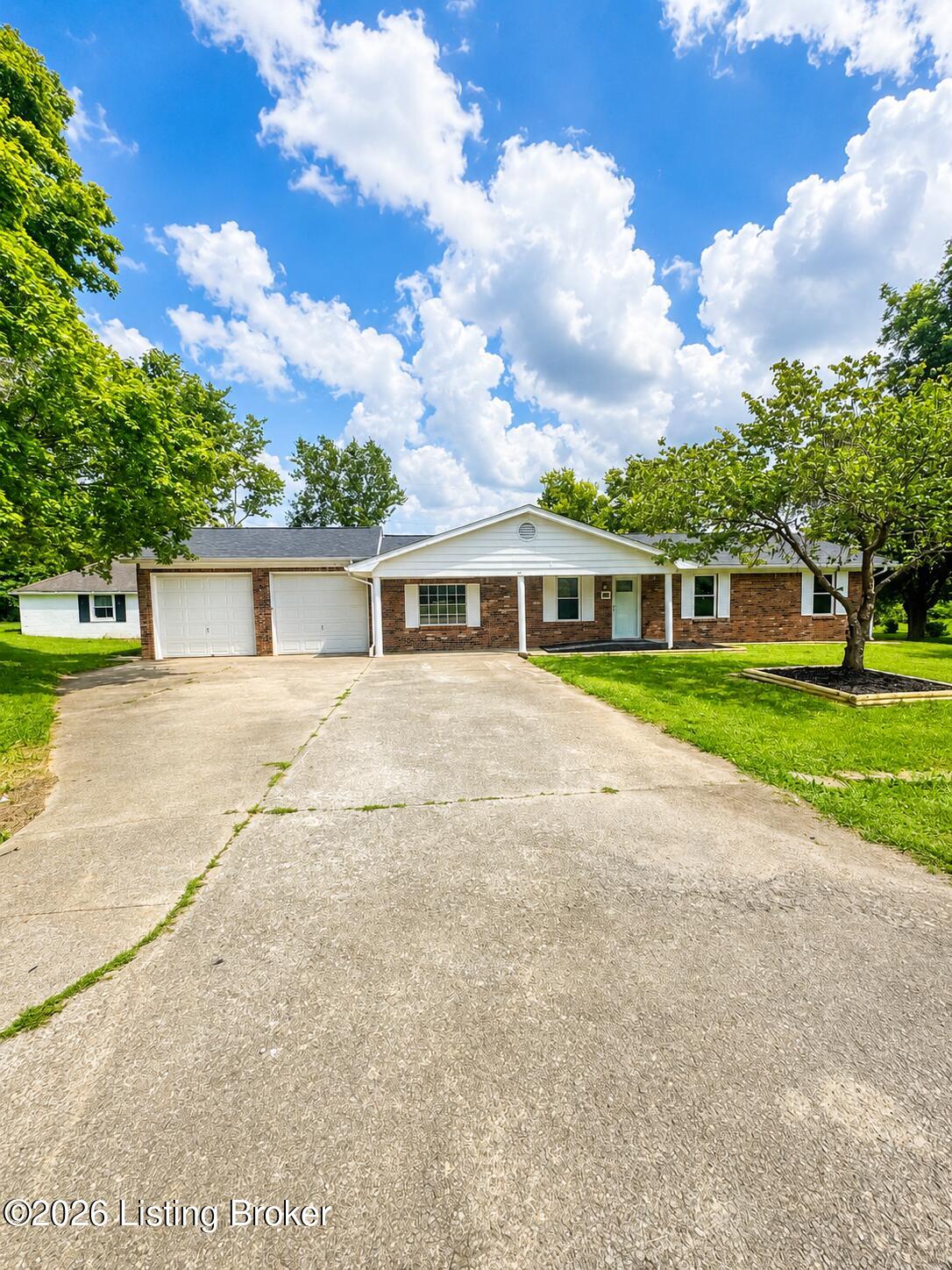 219 Saint Thomas Ct Property Photo 1