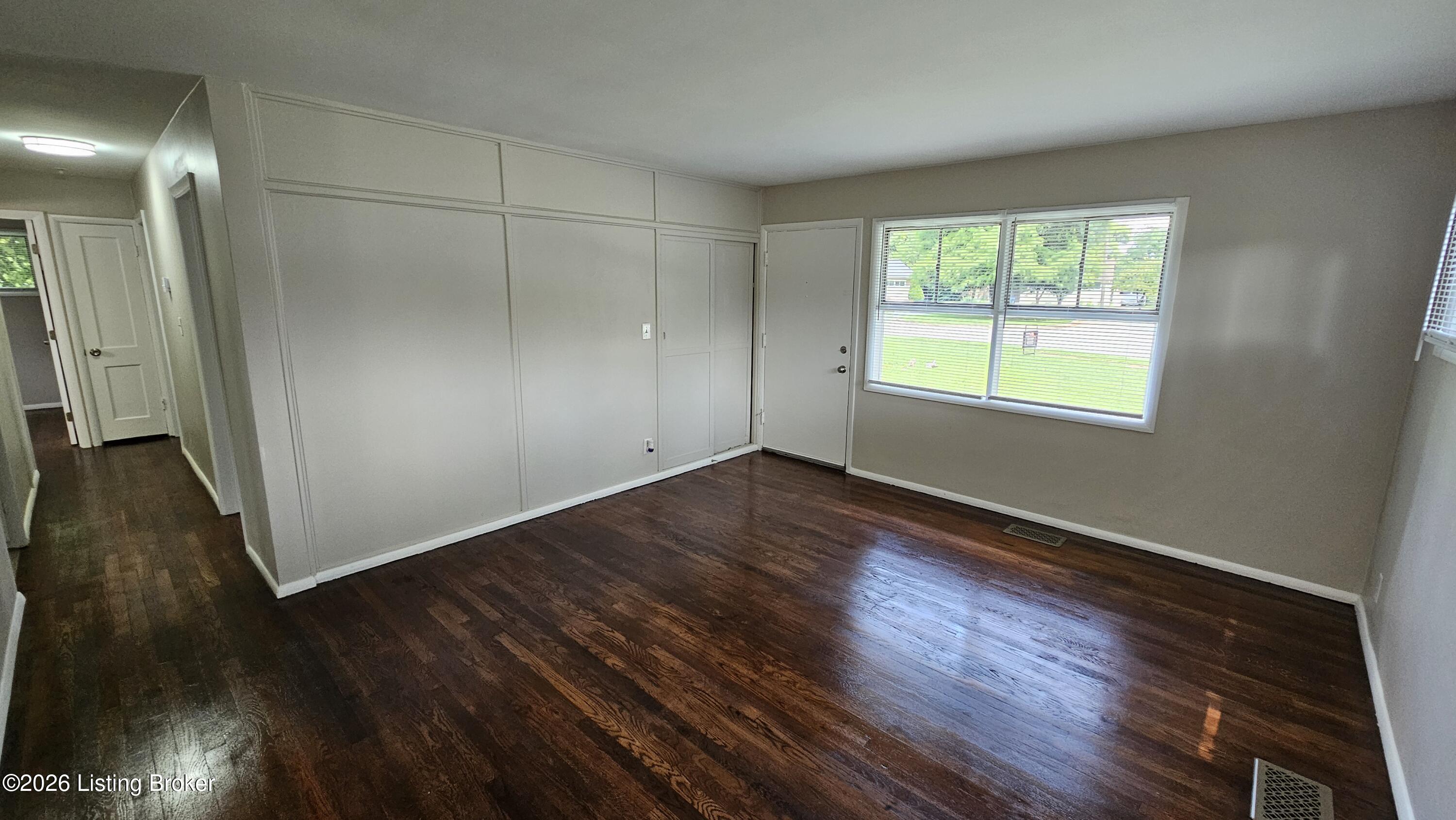 2935 Garey Ln Property Photo 10
