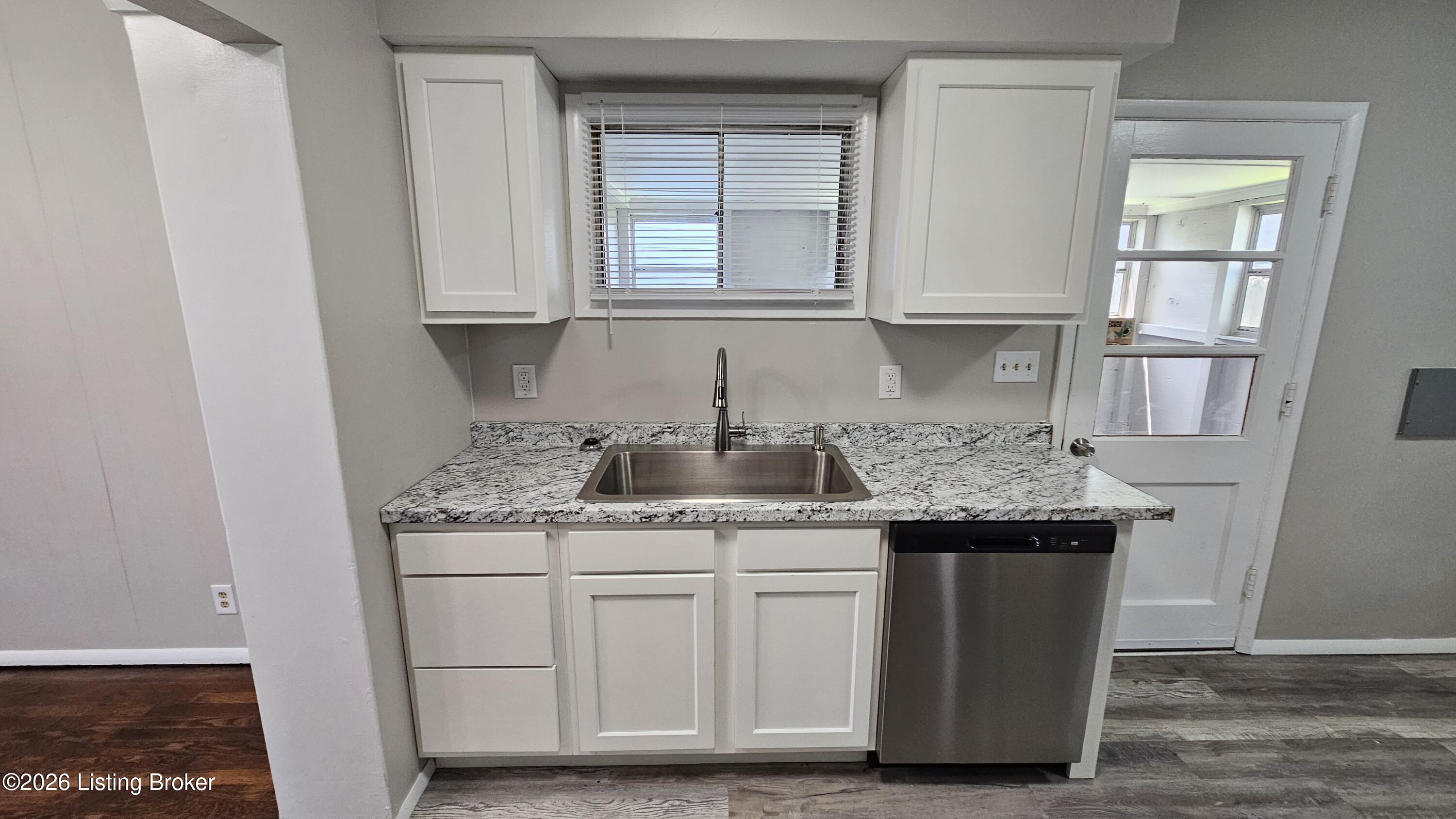 2935 Garey Ln Property Photo 19