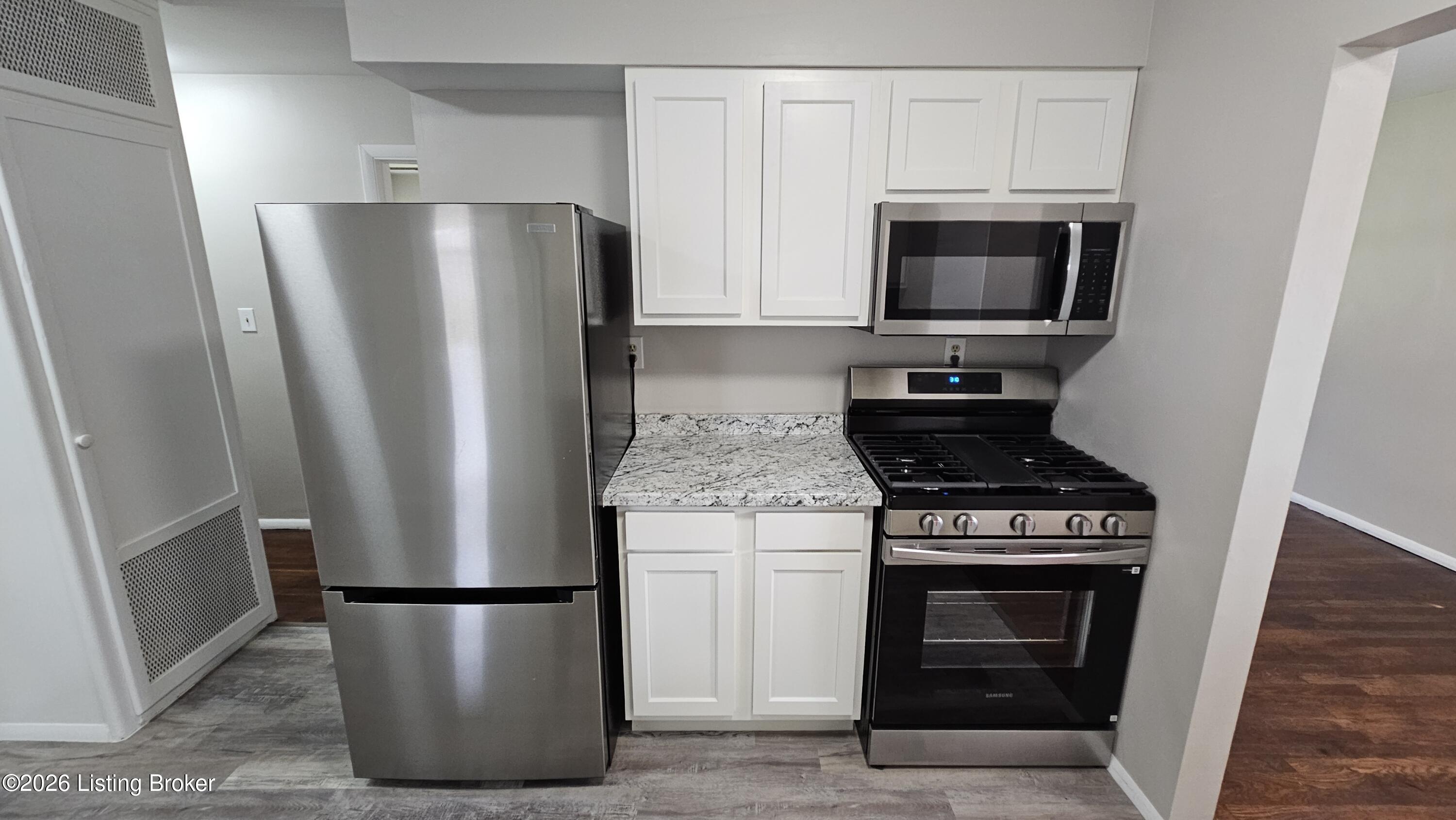 2935 Garey Ln Property Photo 20