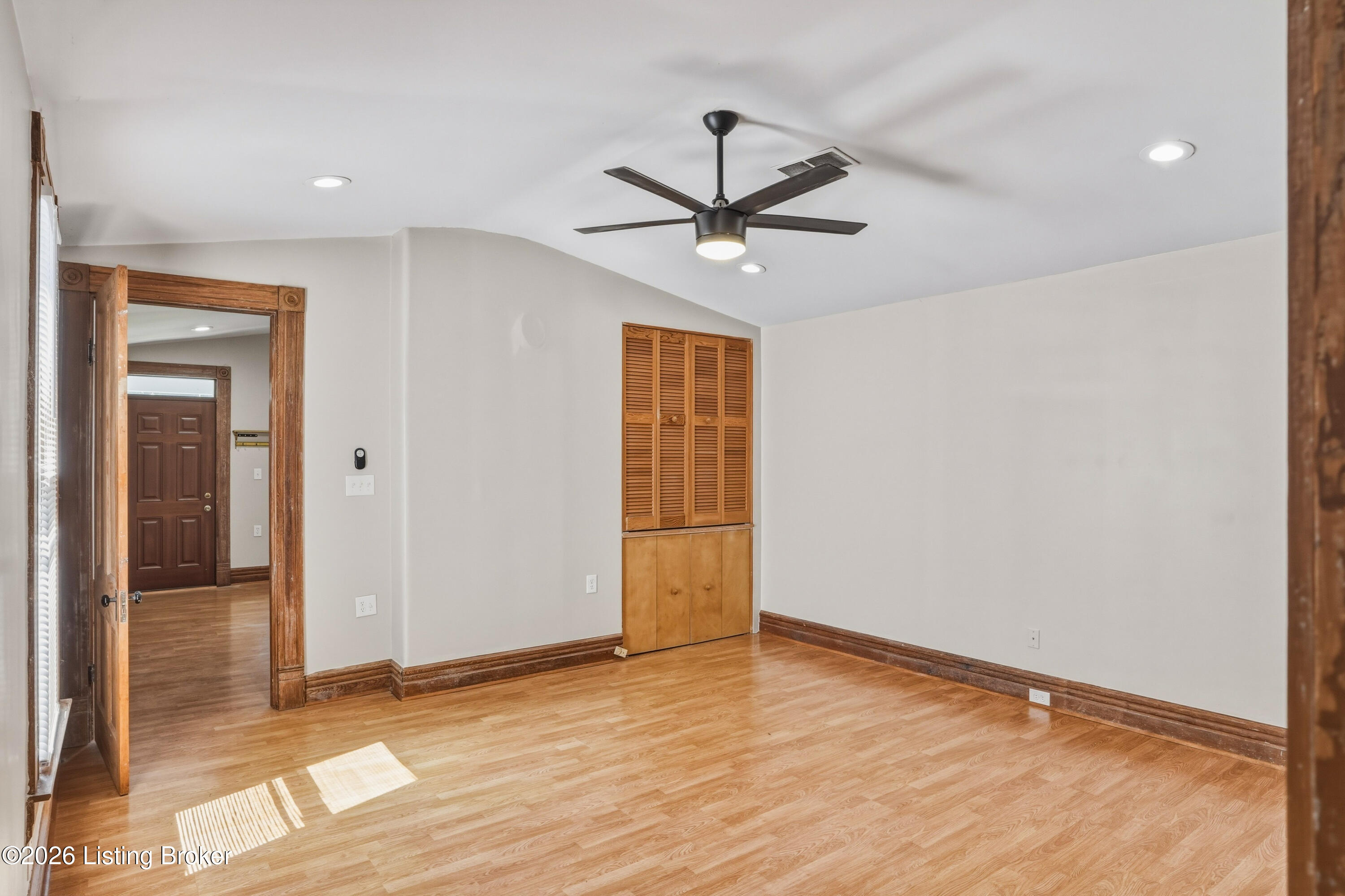 257 Delmont Ave Property Photo 10