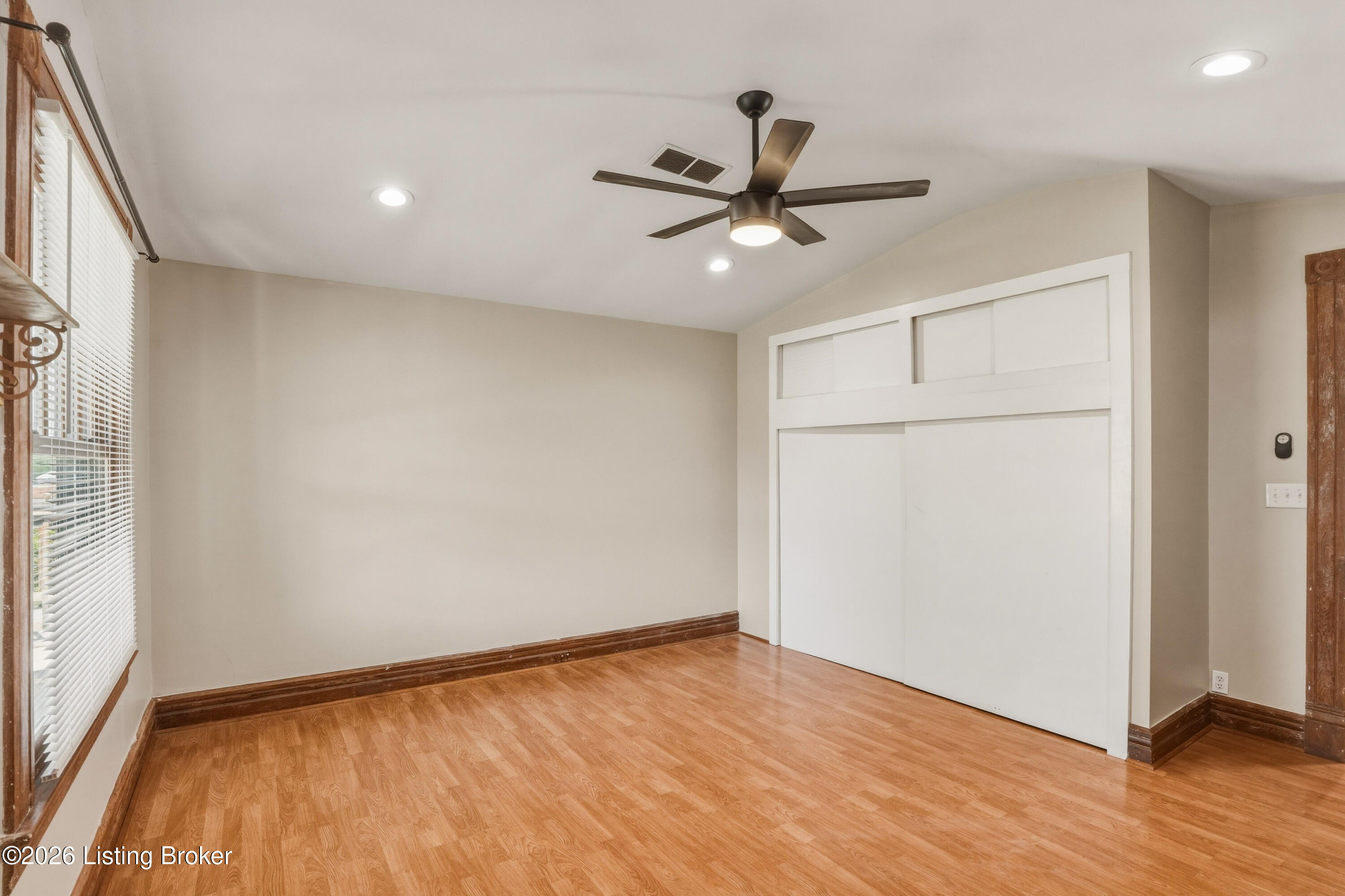 257 Delmont Ave Property Photo 13