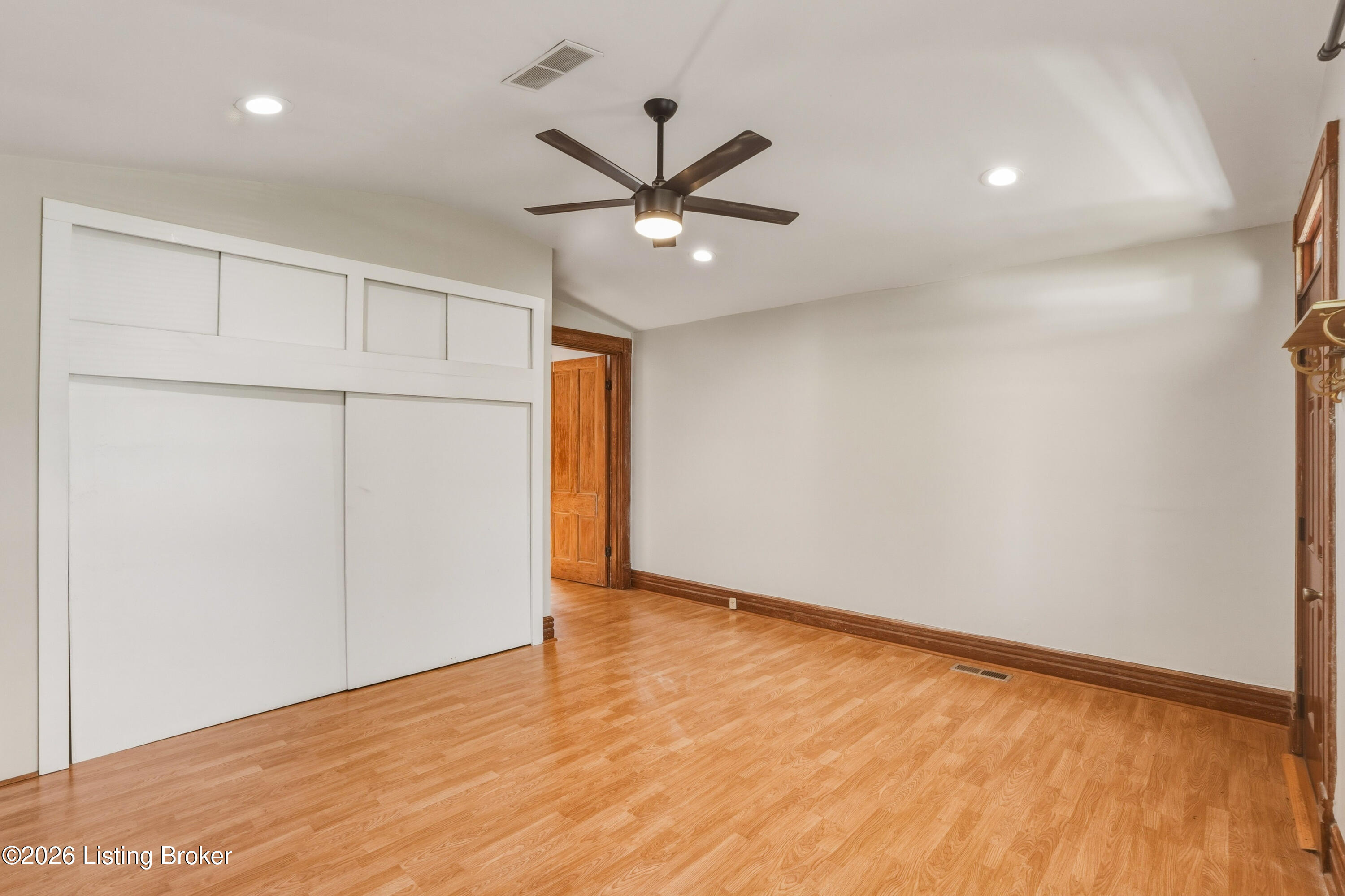 257 Delmont Ave Property Photo 14