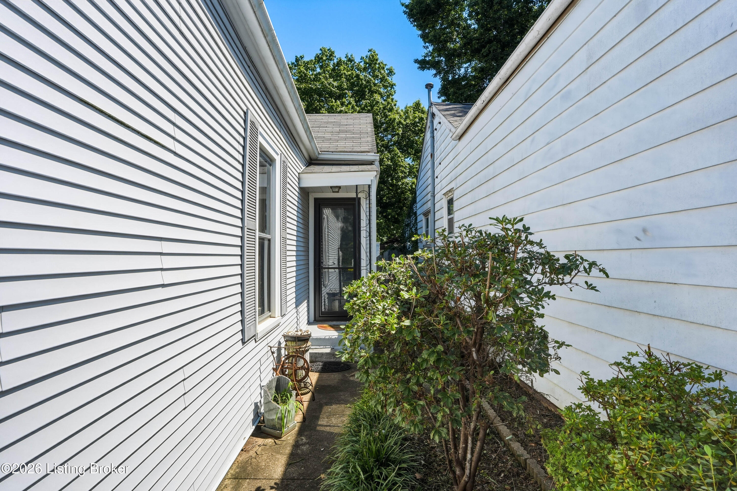 257 Delmont Ave Property Photo 38