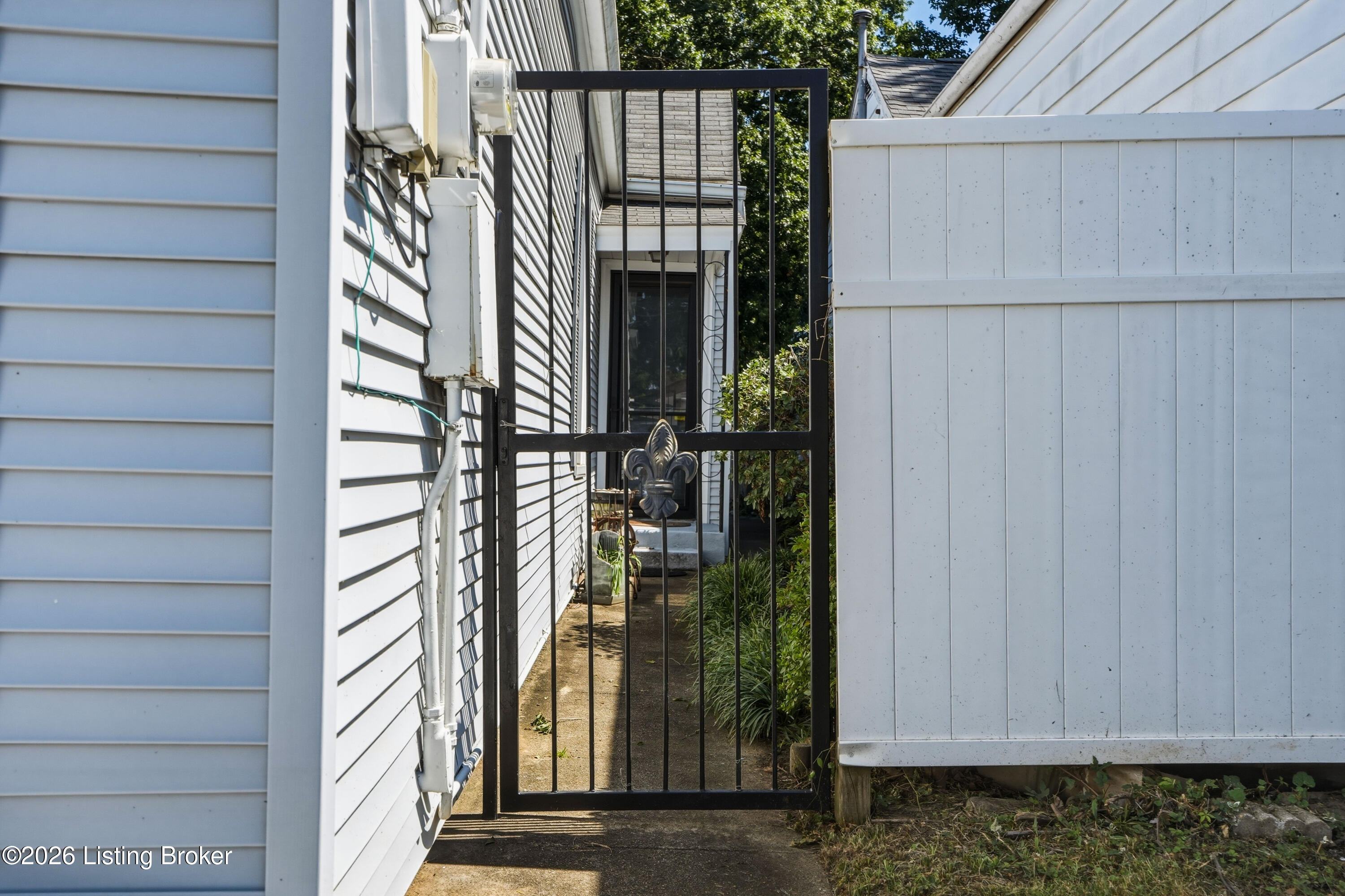 257 Delmont Ave Property Photo 39