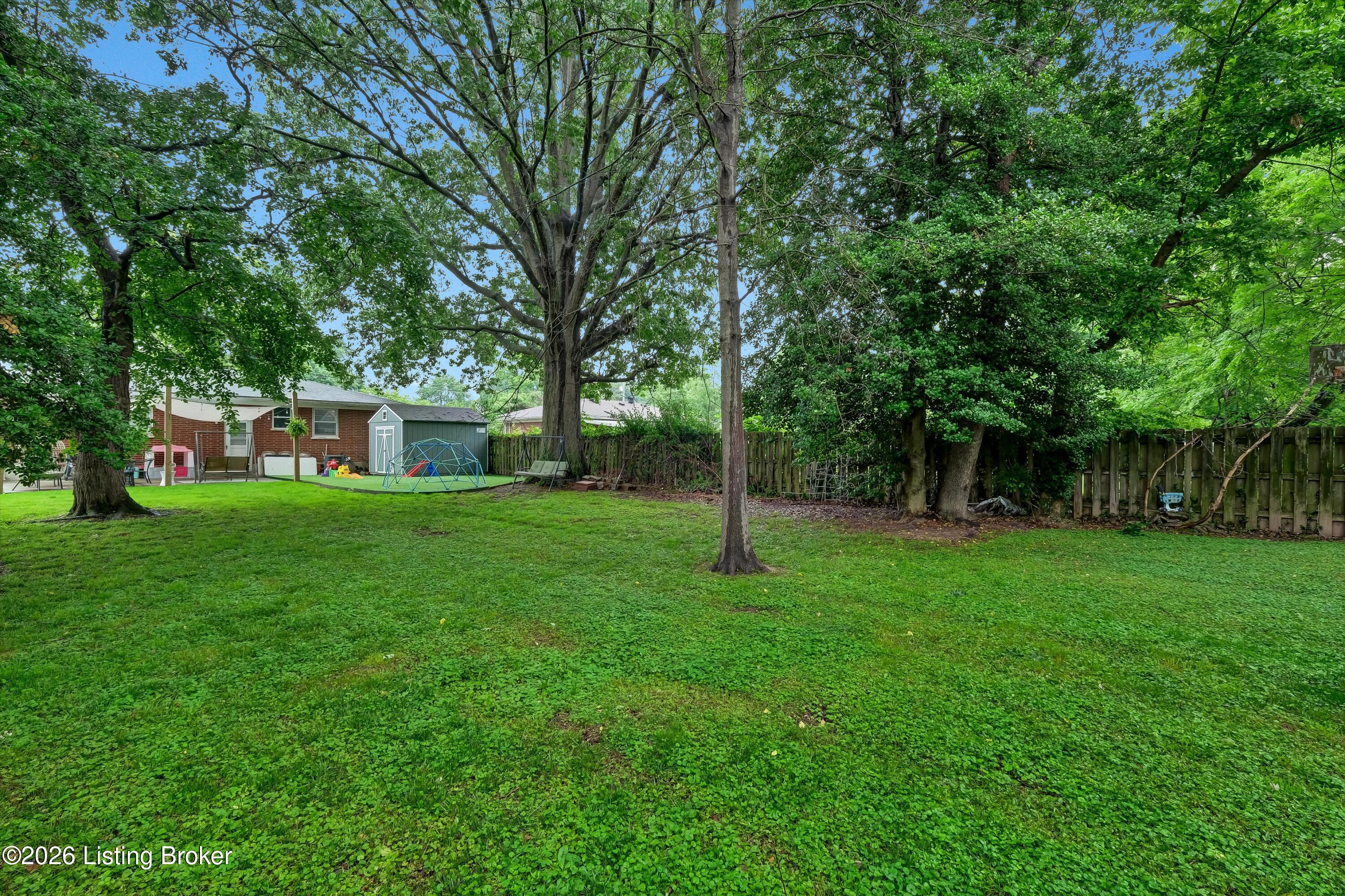 1924 White Oak Ln Property Photo 28