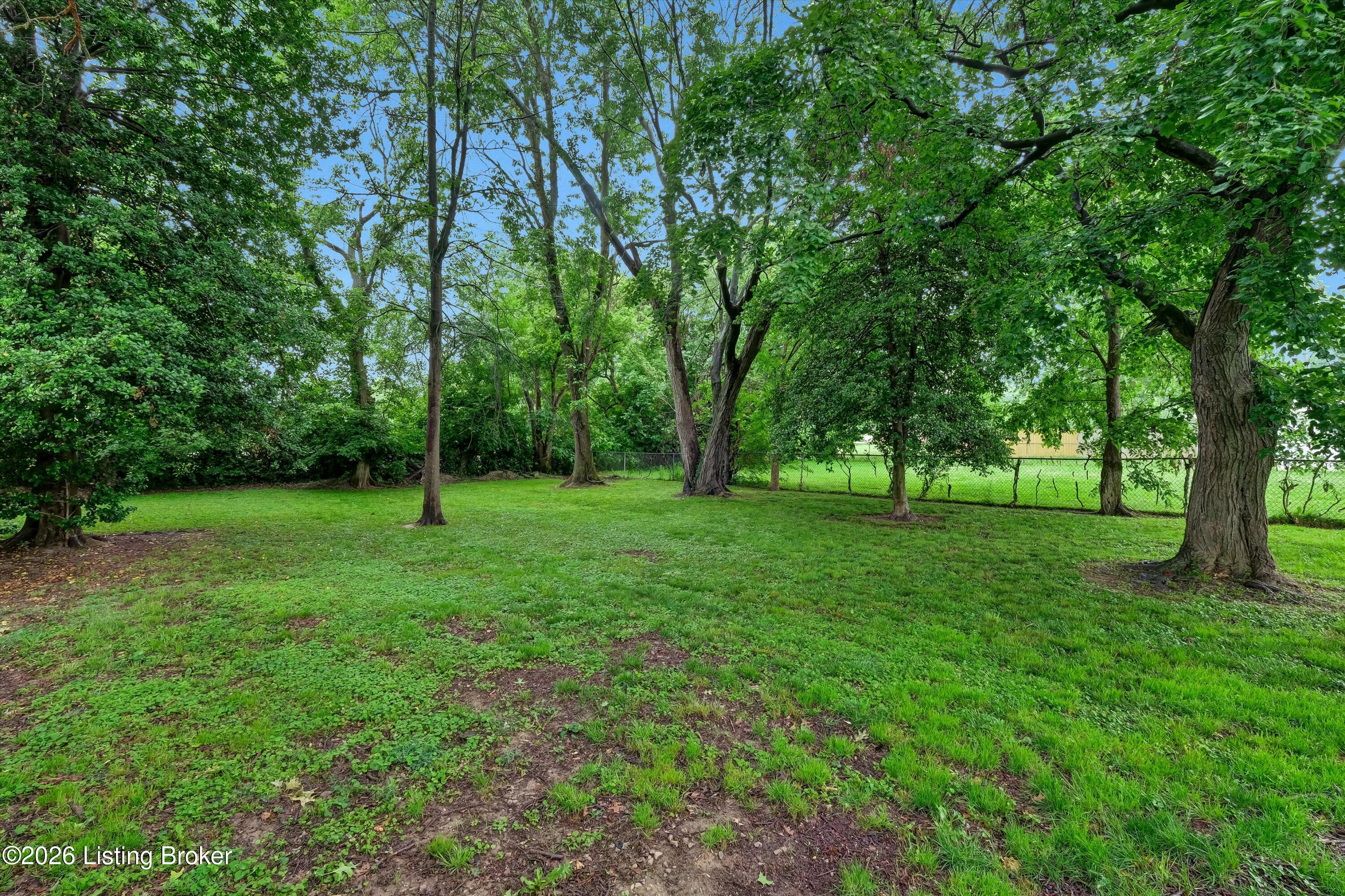 1924 White Oak Ln Property Photo 31