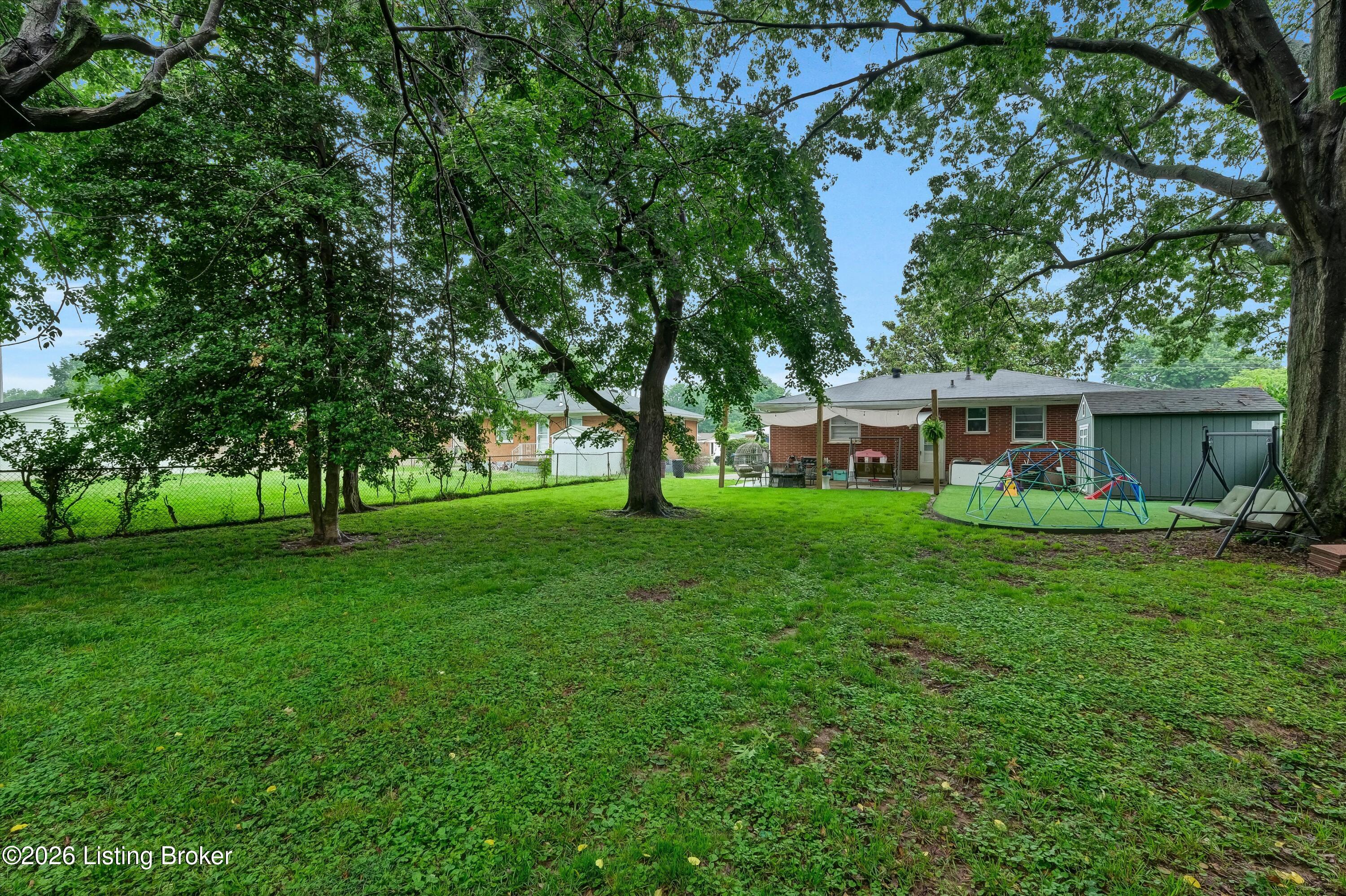1924 White Oak Ln Property Photo 32