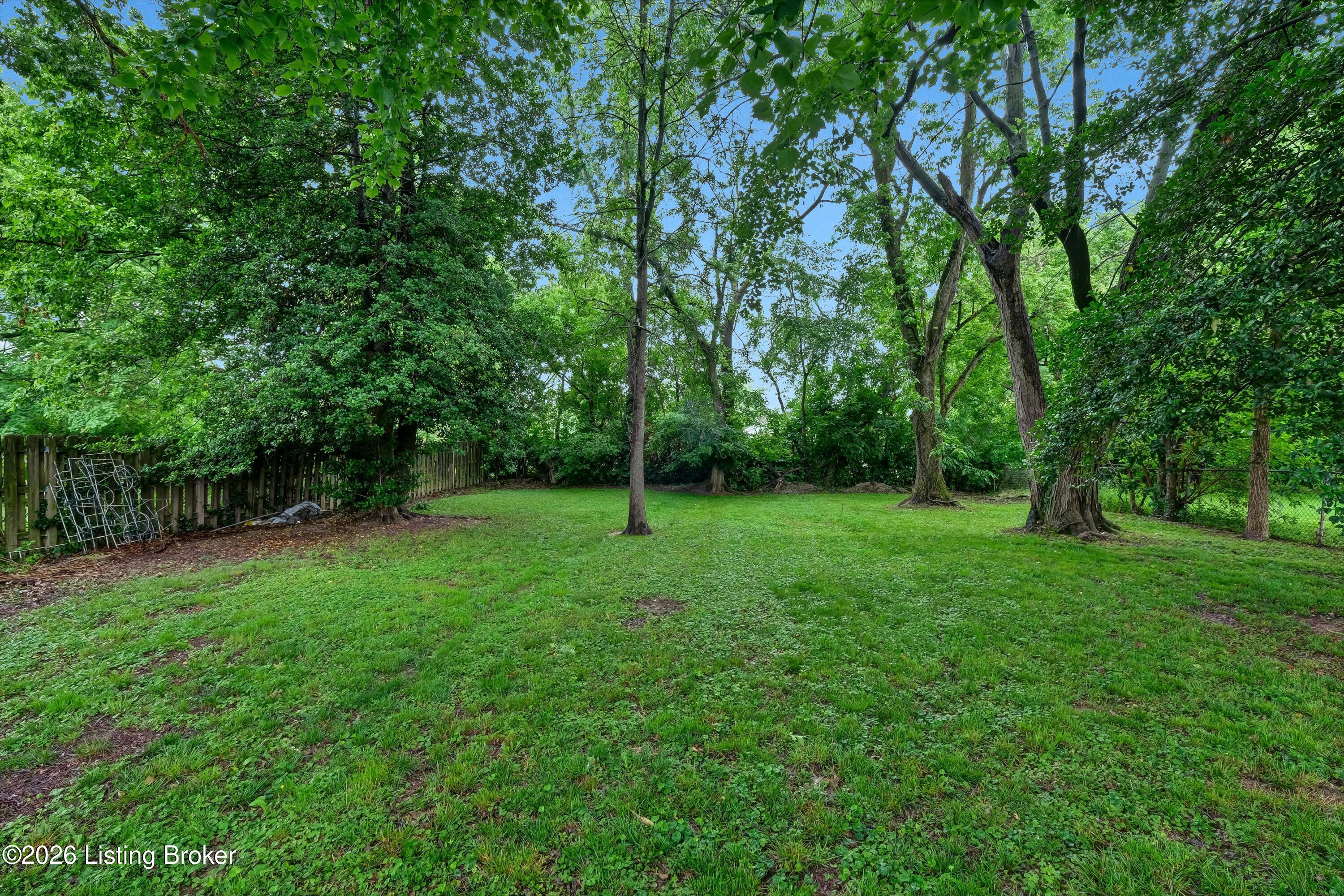 1924 White Oak Ln Property Photo 33