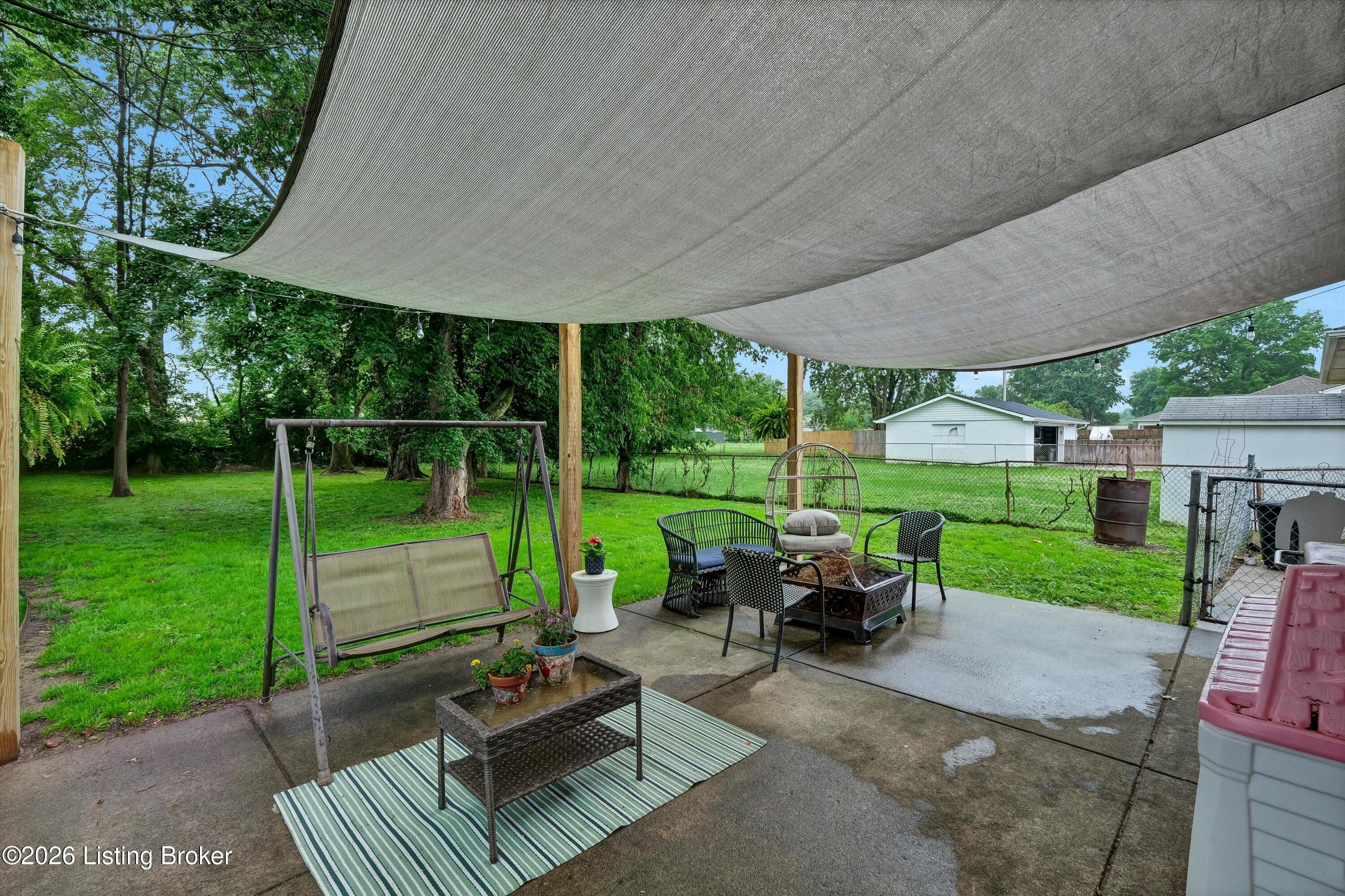 1924 White Oak Ln Property Photo 35