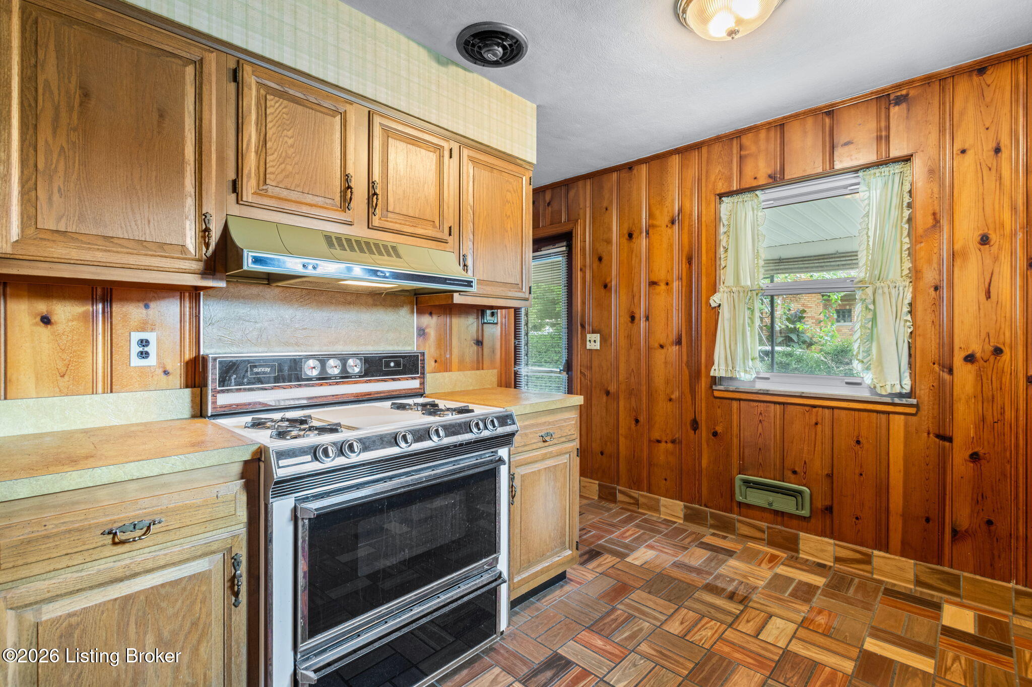 4509 Saint Rita Dr Property Photo 11