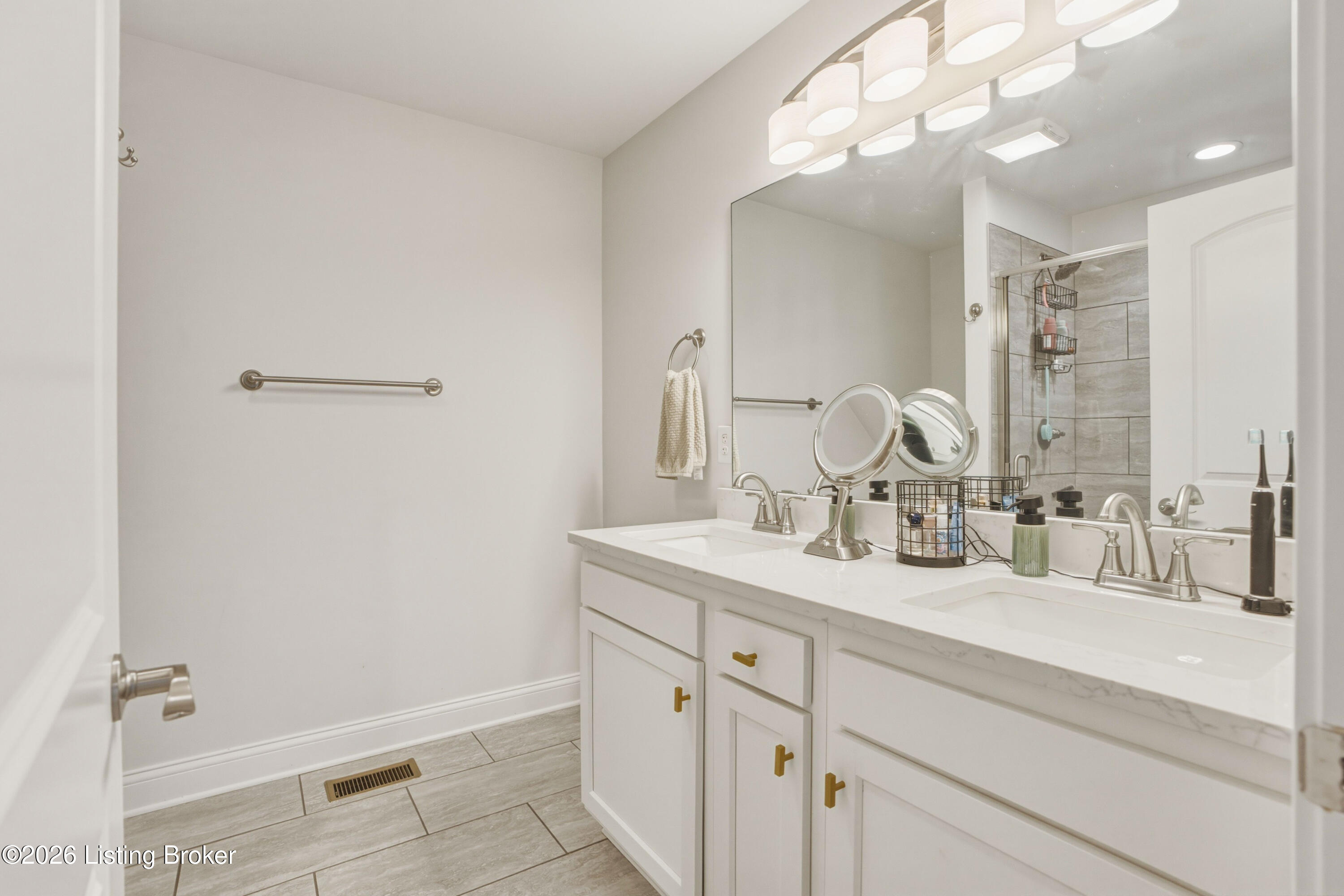 3058 Barlows Brook Rd Property Photo 15