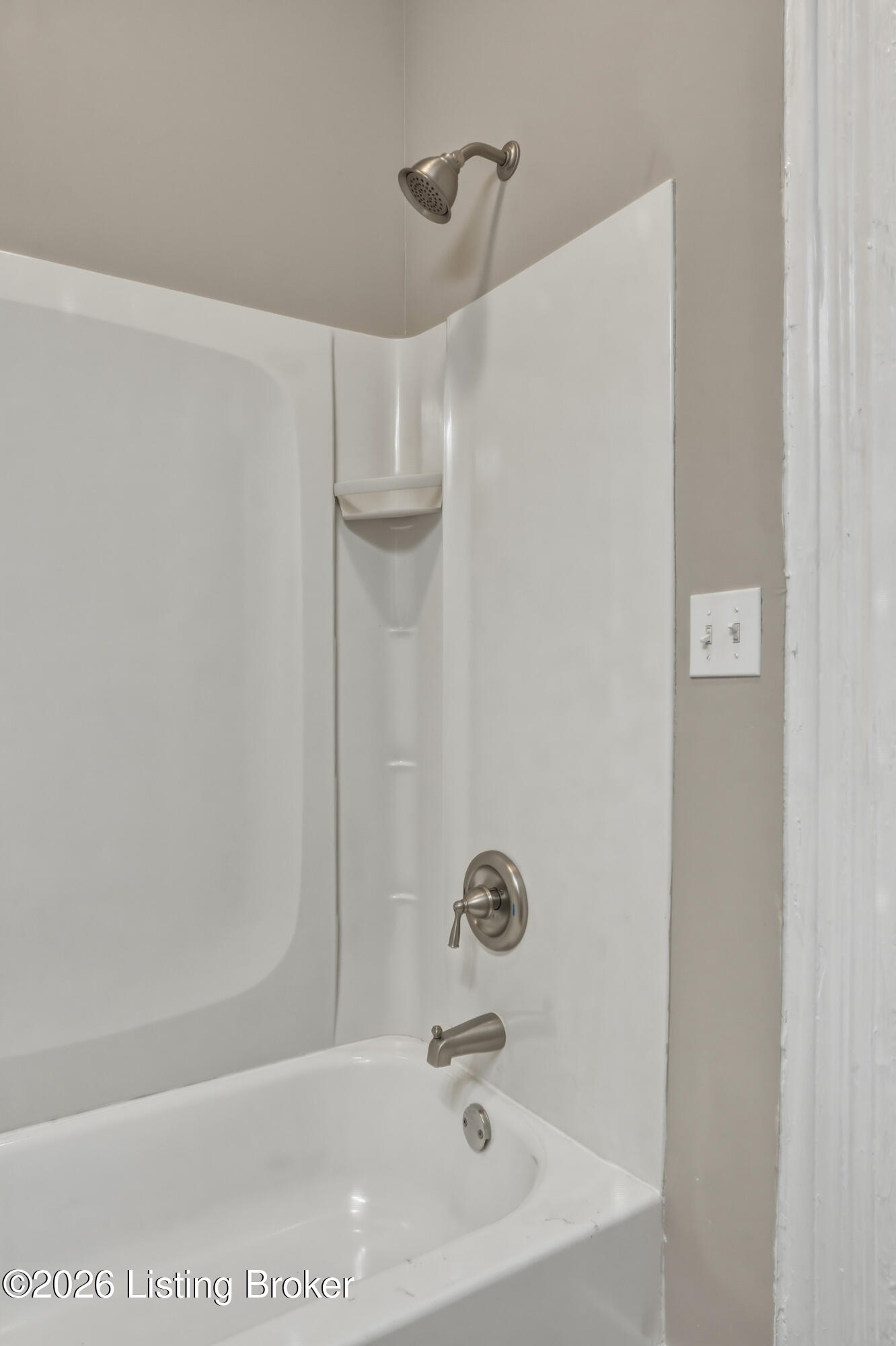 626 E Ormsby Ave Property Photo 15
