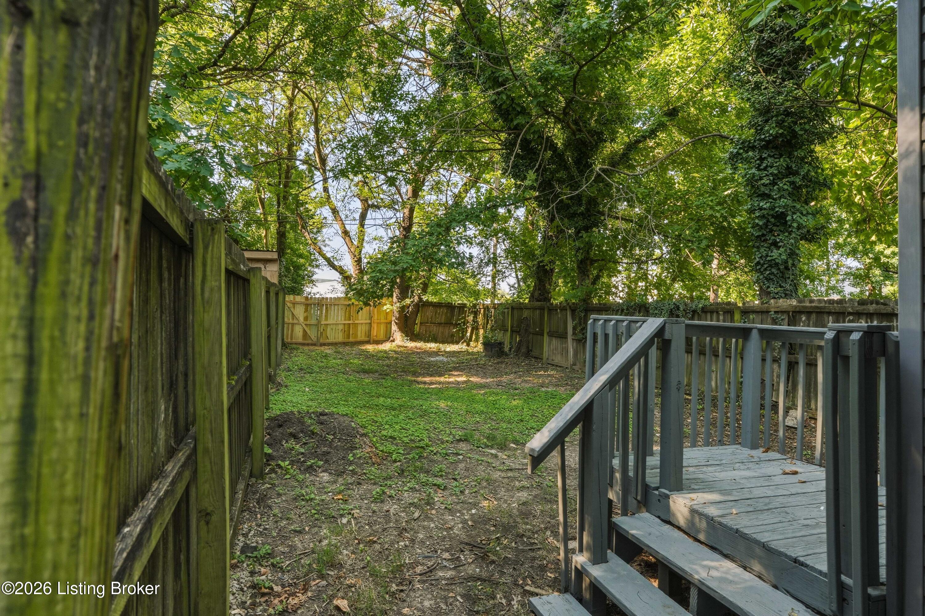 626 E Ormsby Ave Property Photo 27