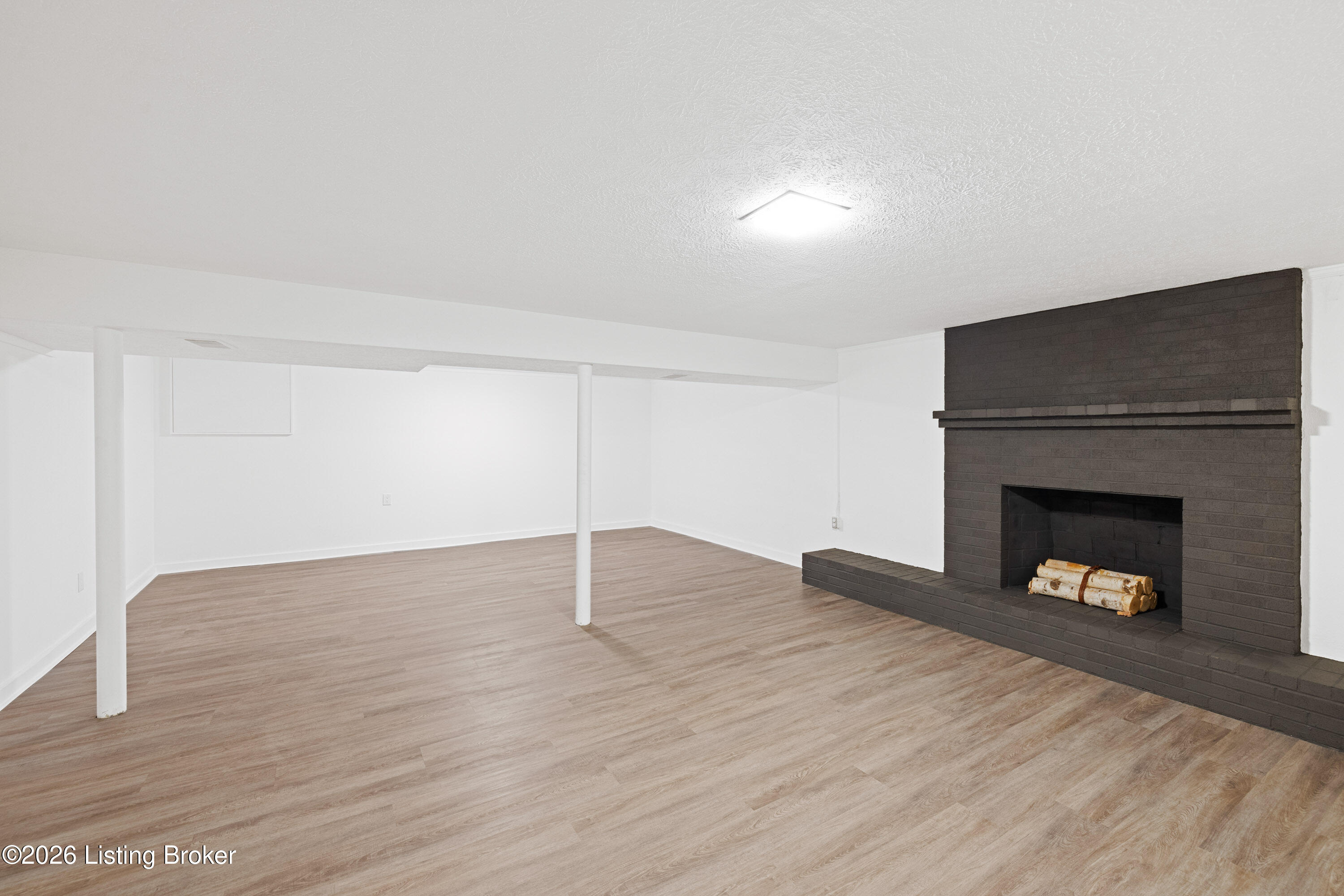 1714 Ormsby Ln Property Photo 24